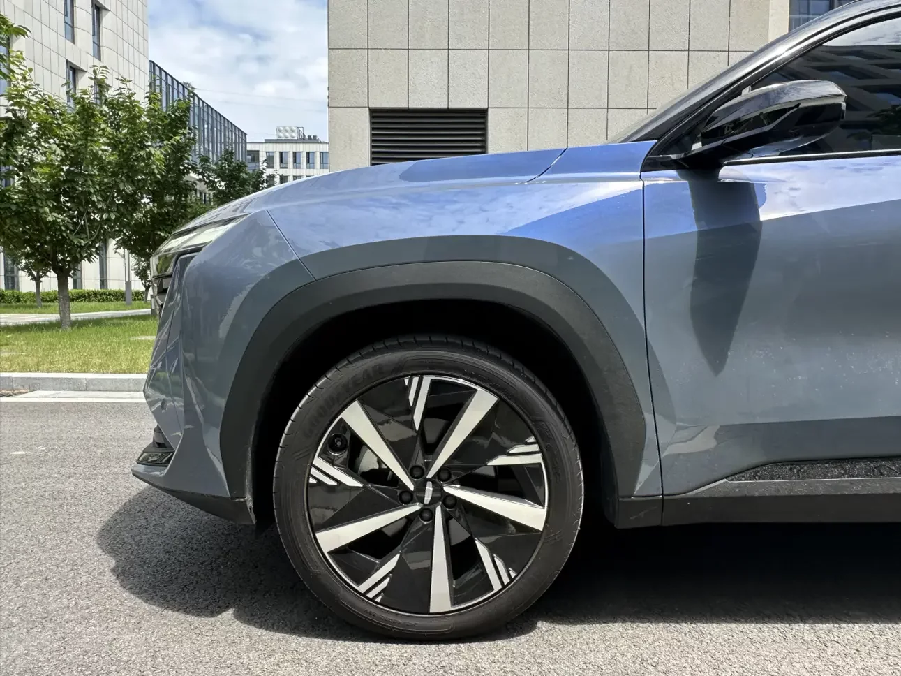 Geely Atlas L