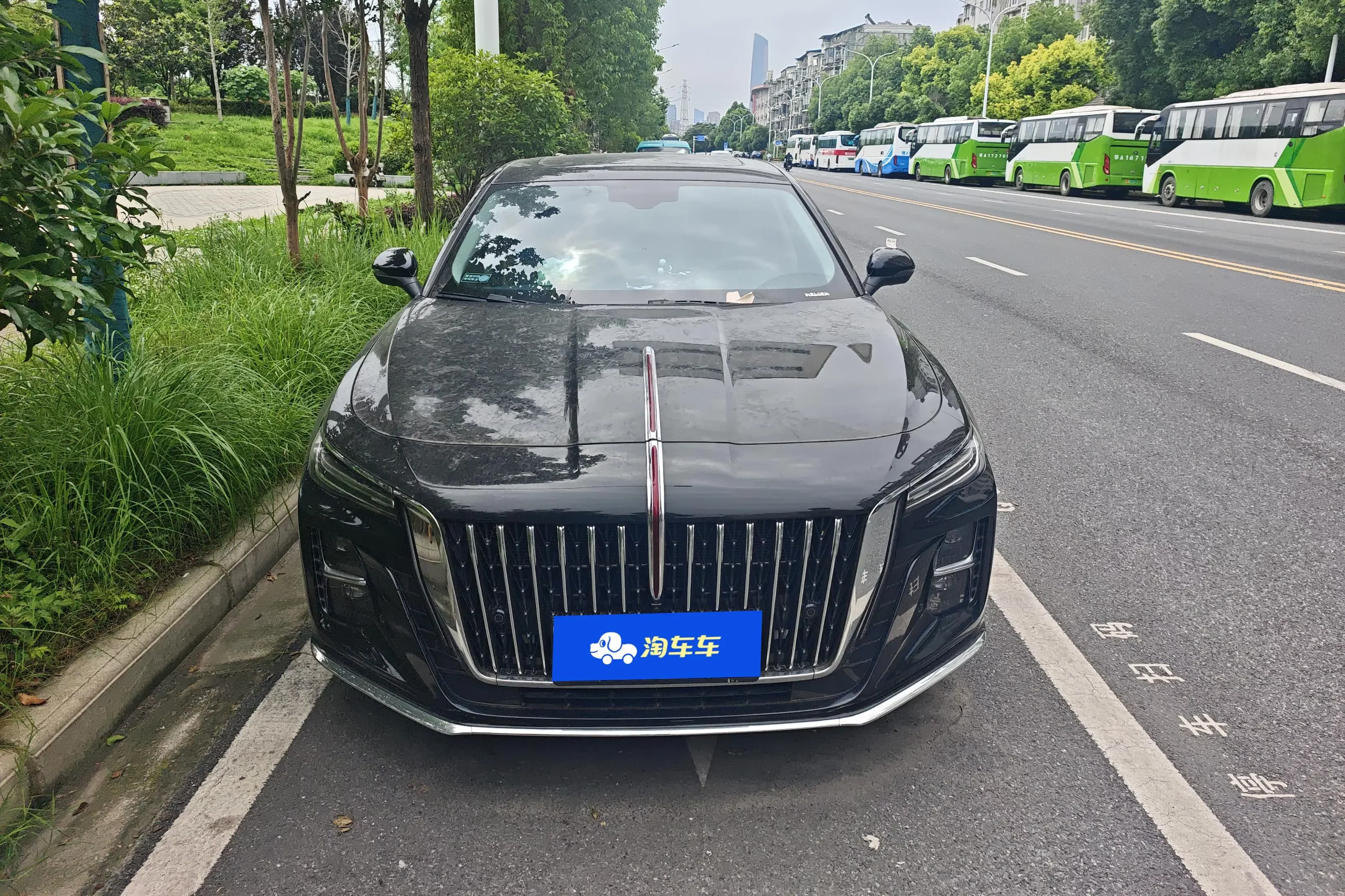 Hongqi H5