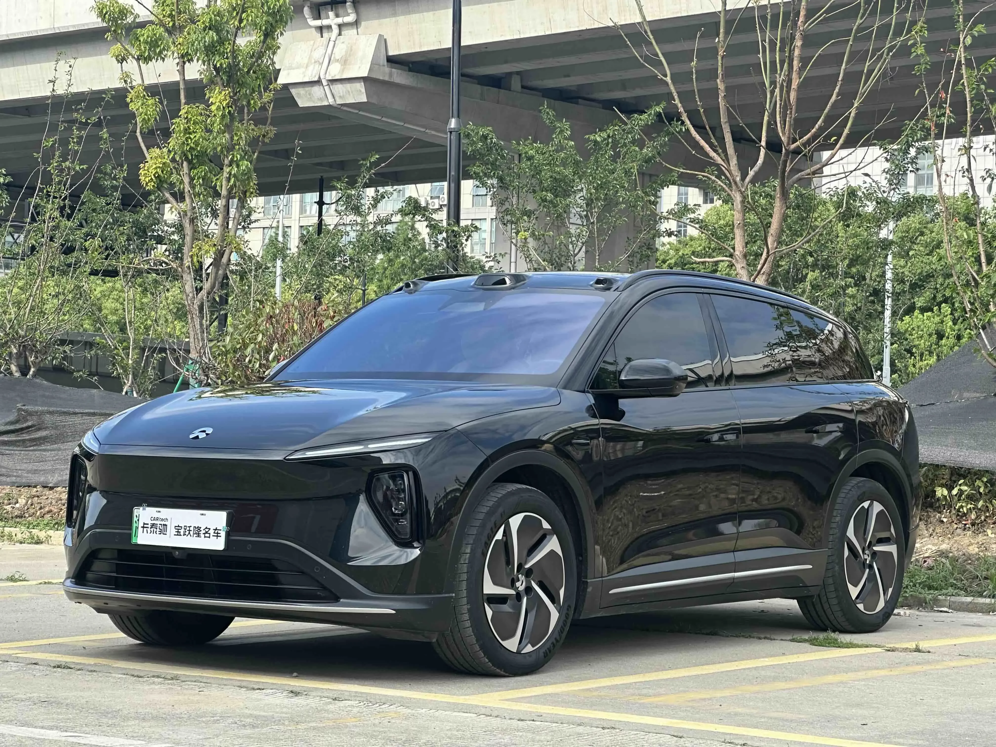 NIO ES6