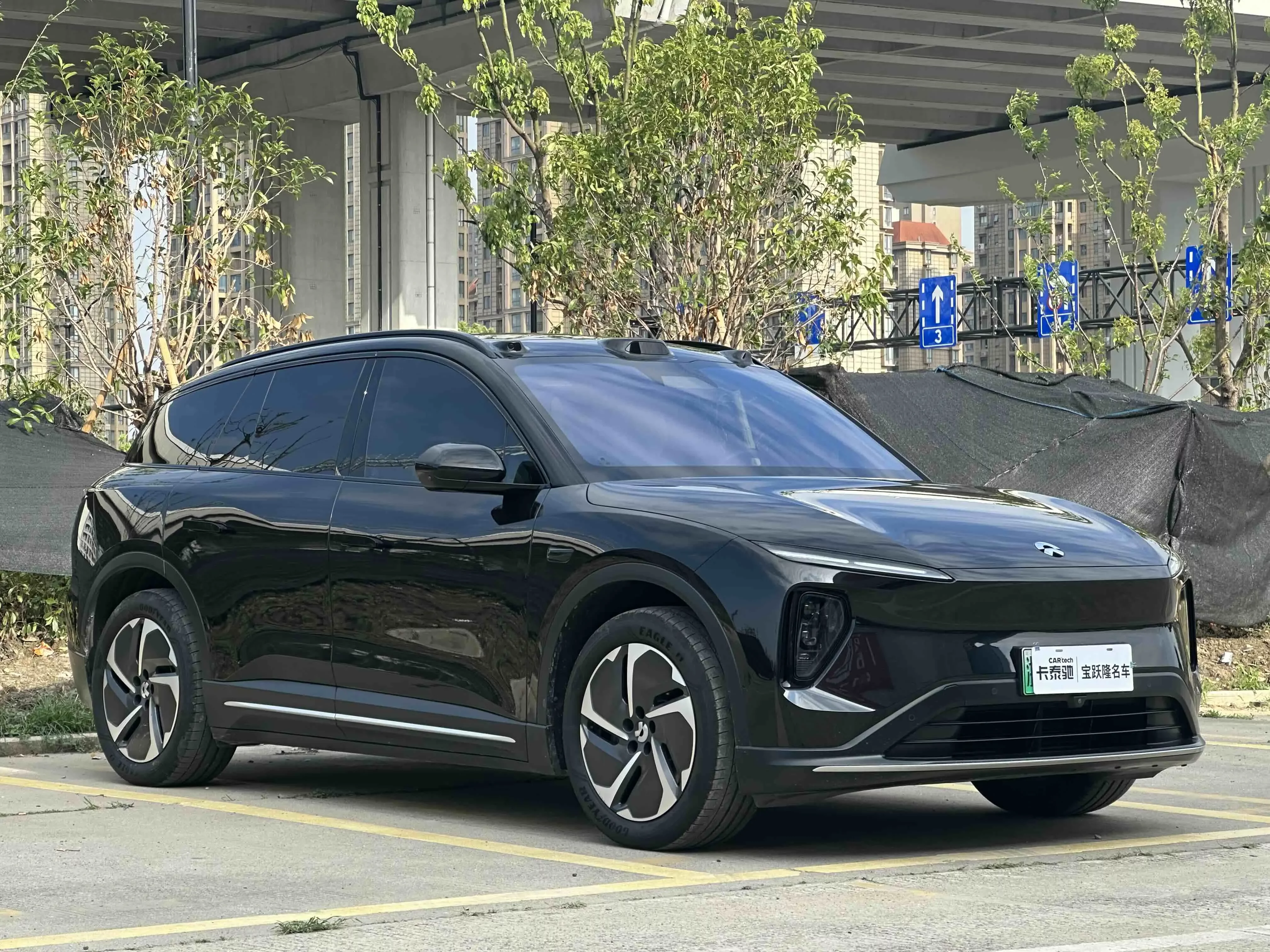 NIO ES6