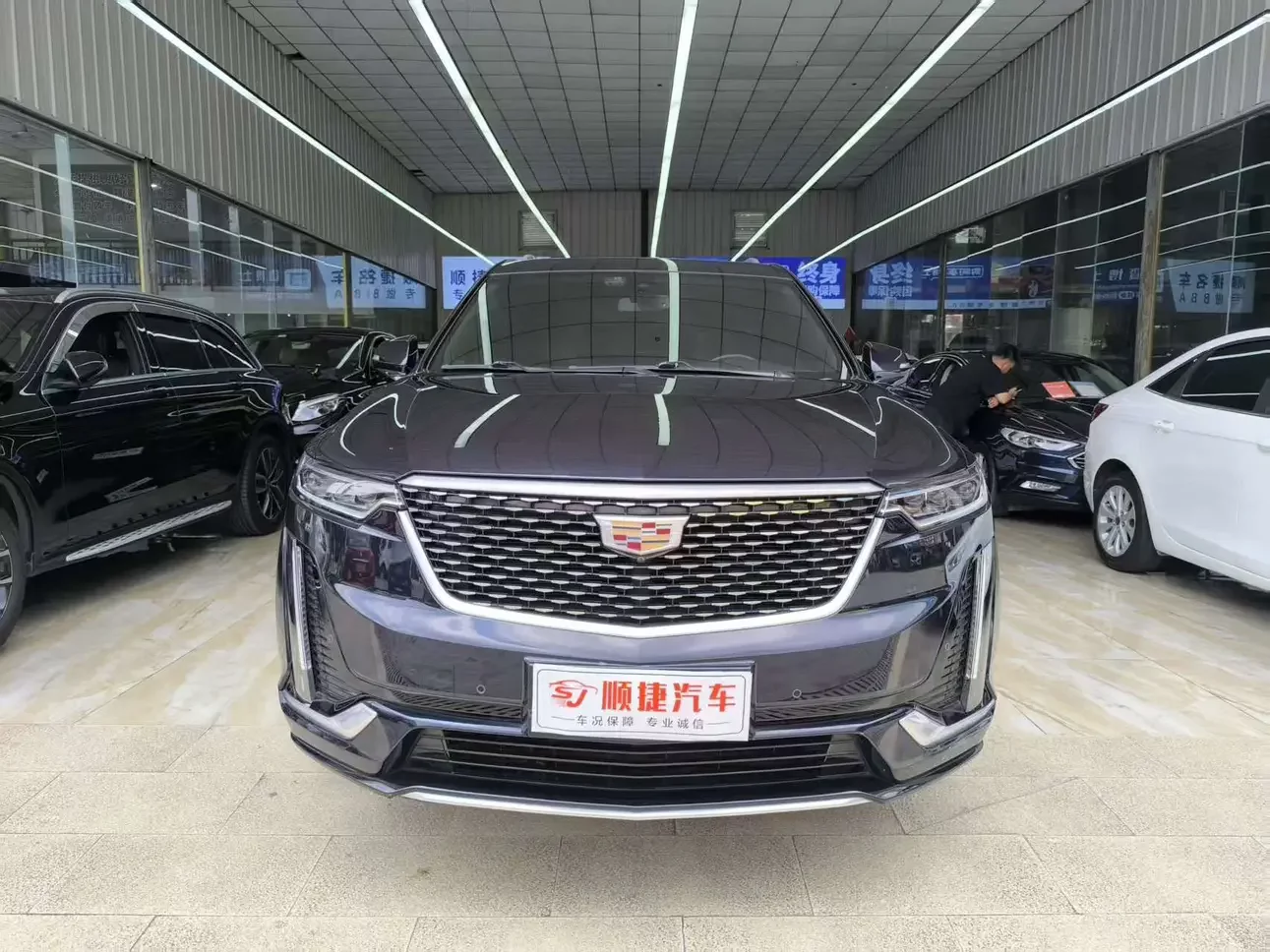 Cadillac XT6