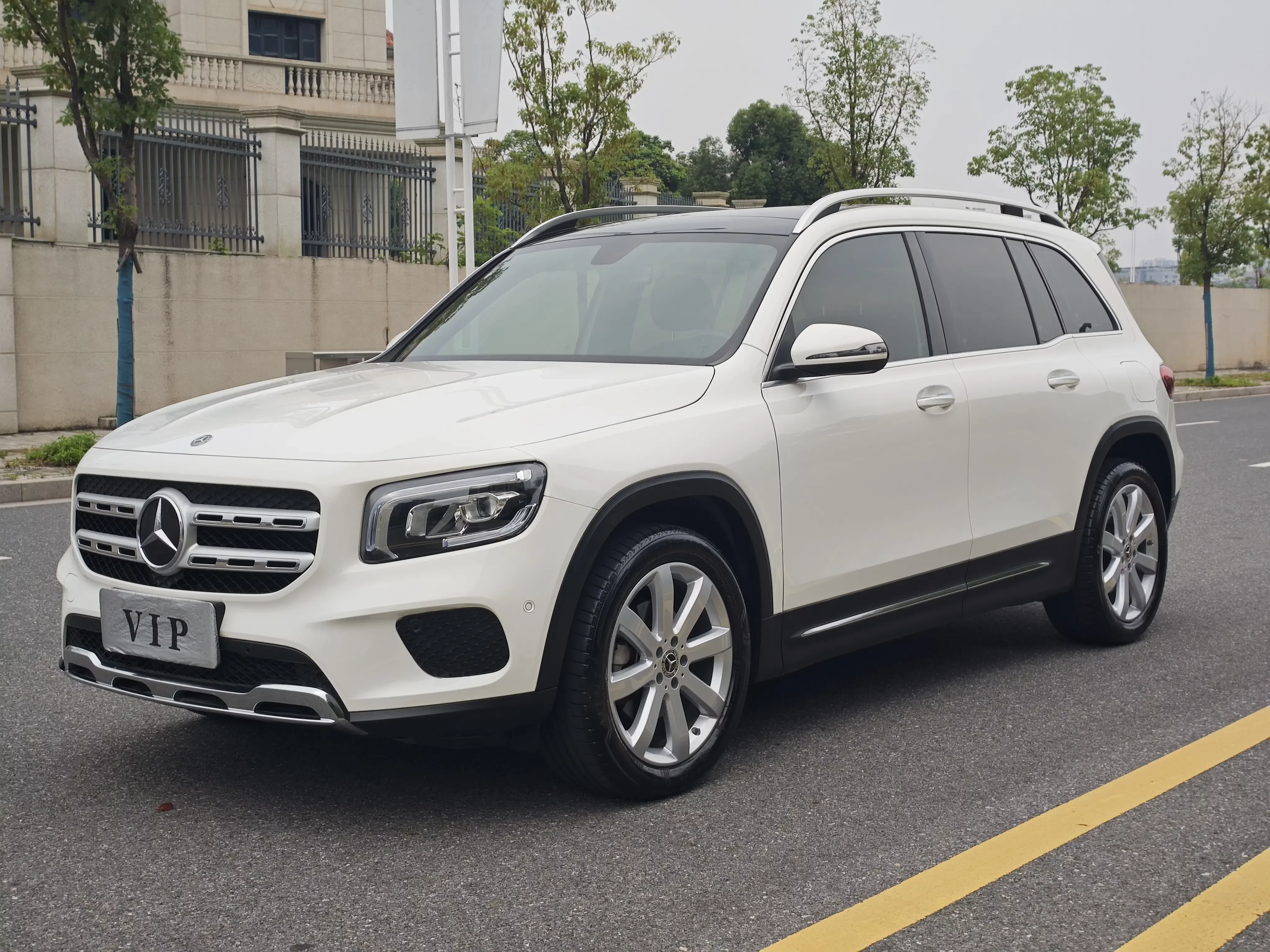 Mercedes-Benz GLB