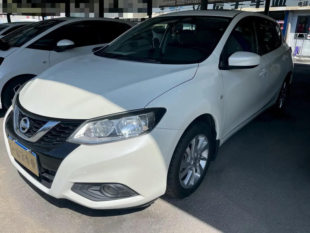 Nissan Tiida