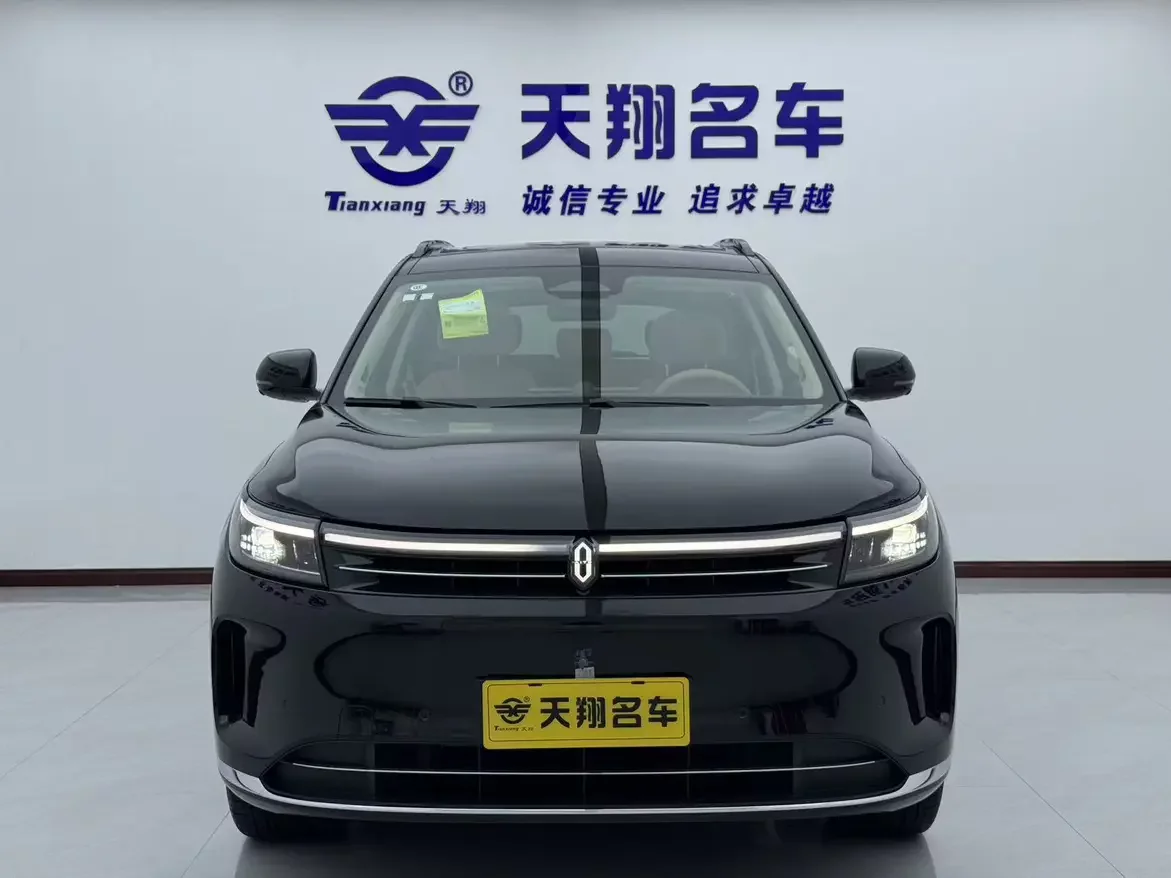 AITO M7 (Wenjie M7)  из Китая
