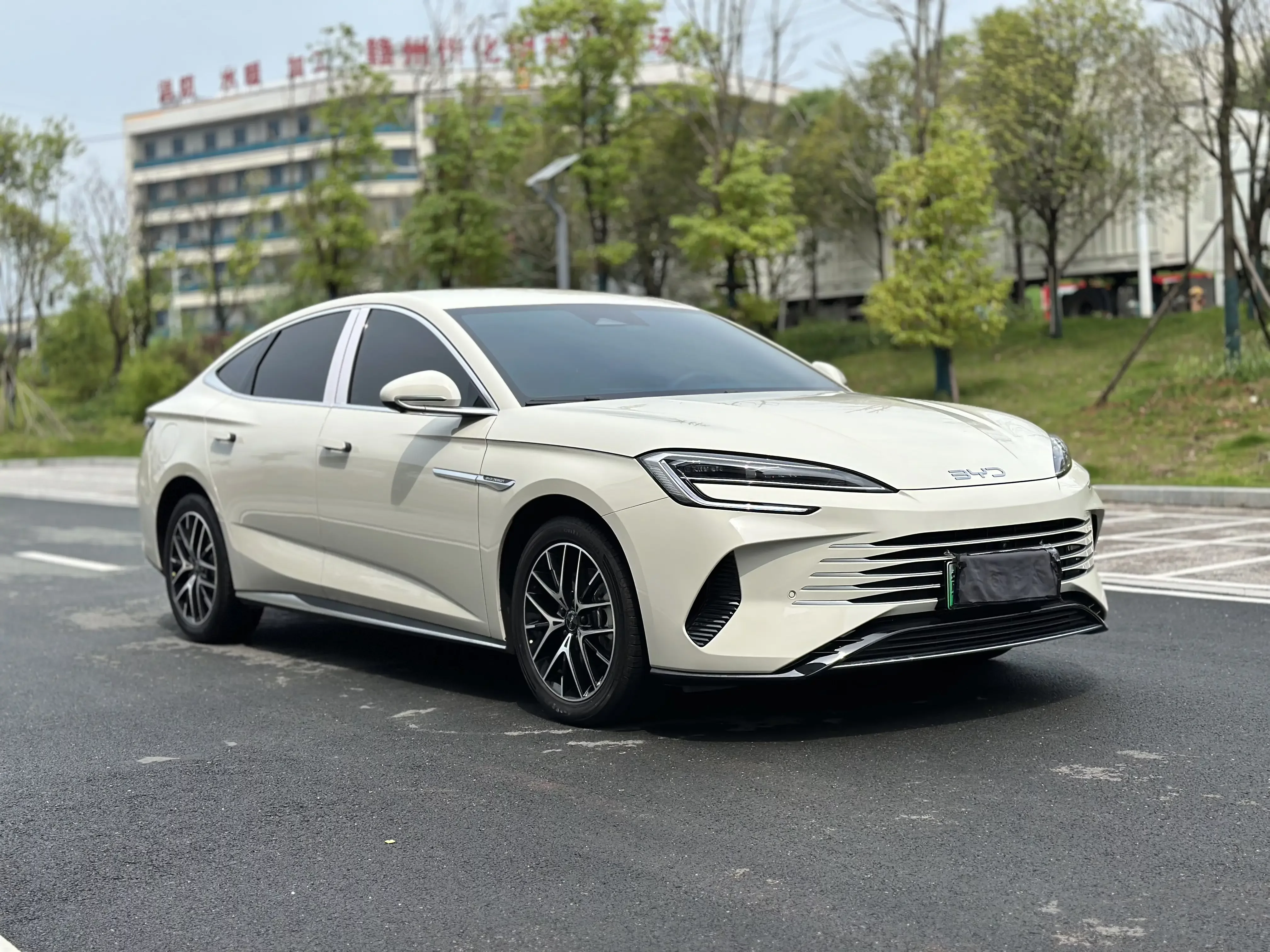 BYD Seal 07DM