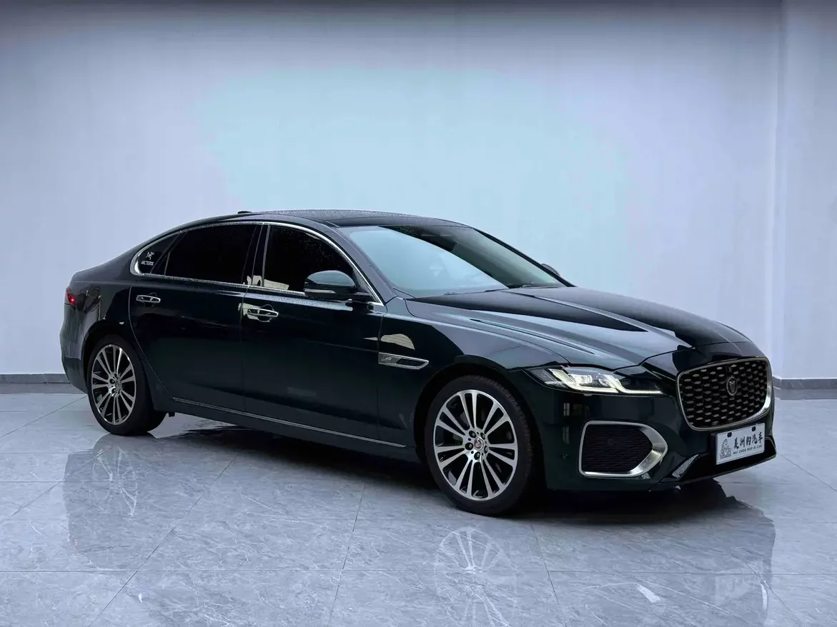 Jaguar XFL