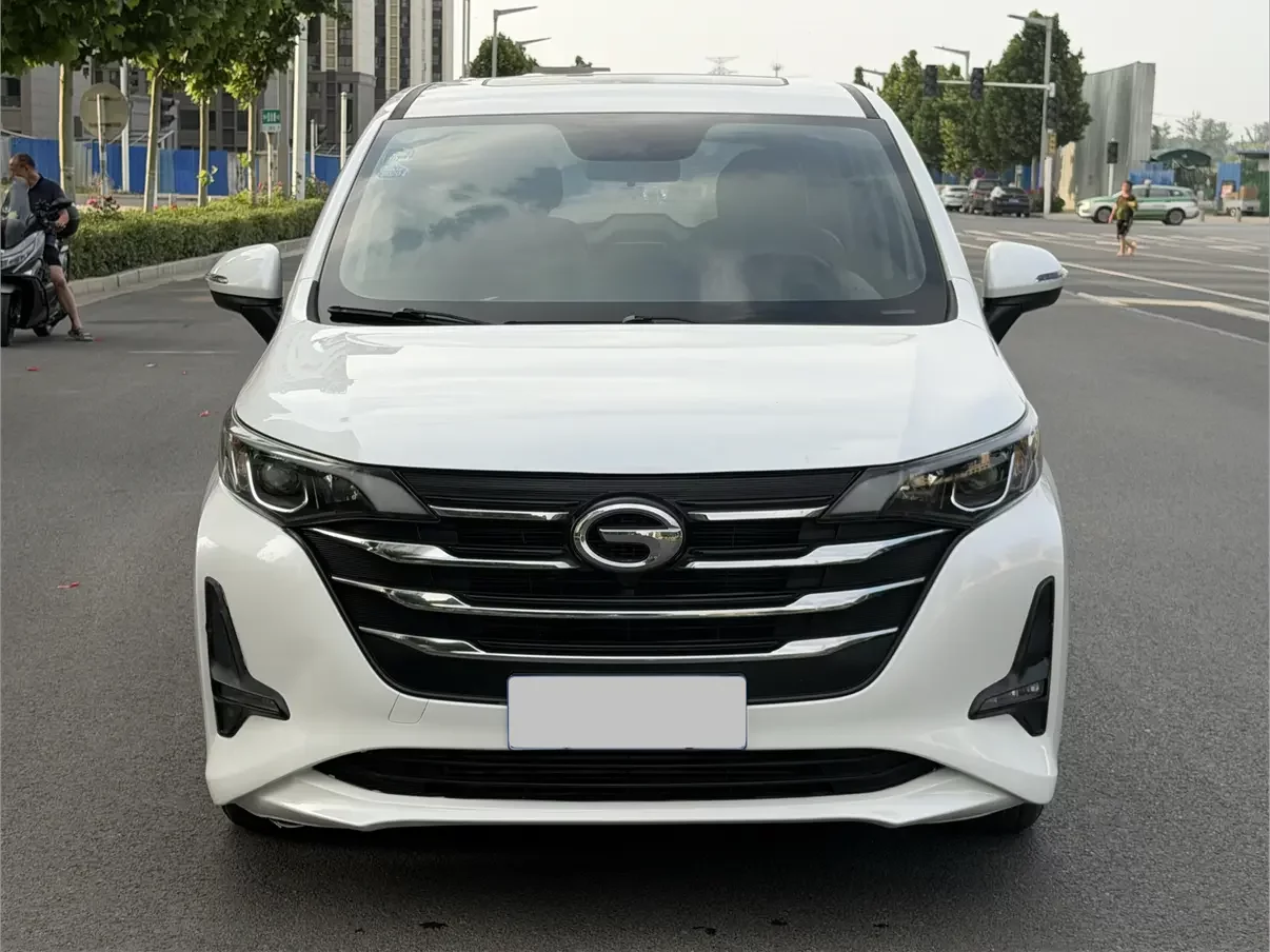 GAC Trumpchi M6  из Китая
