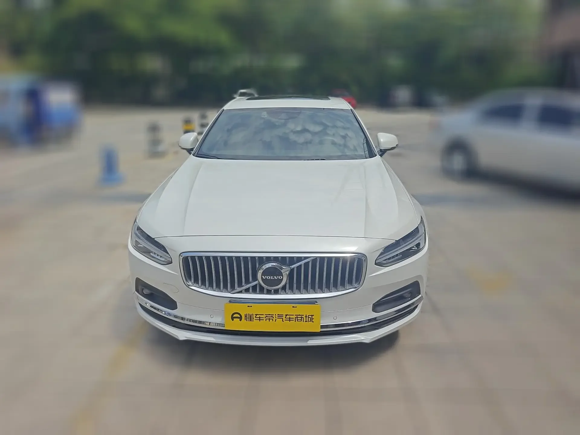 Volvo S90