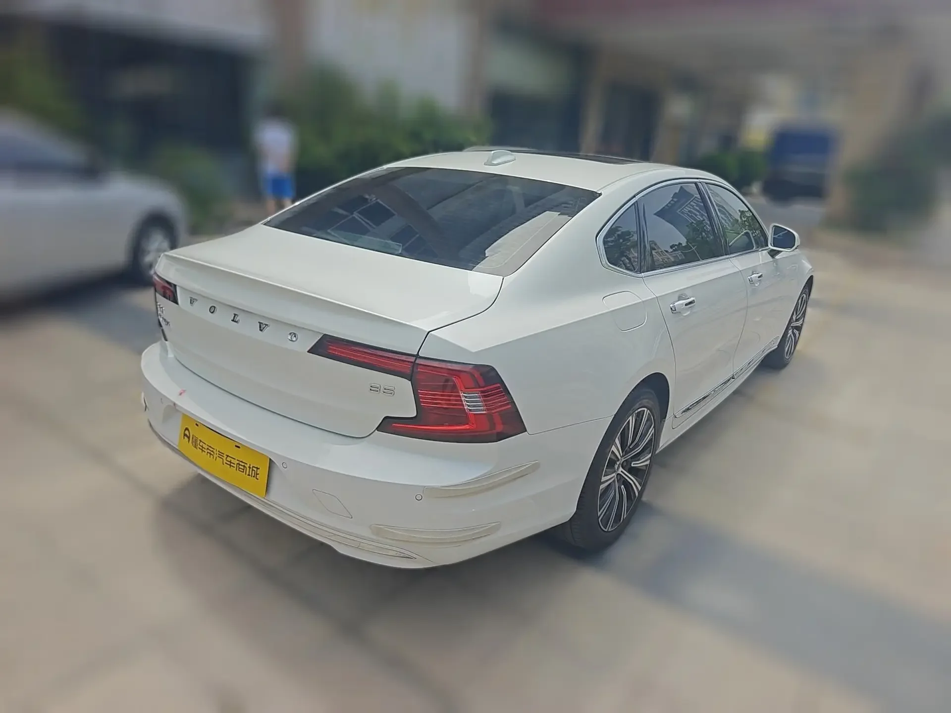 Volvo S90