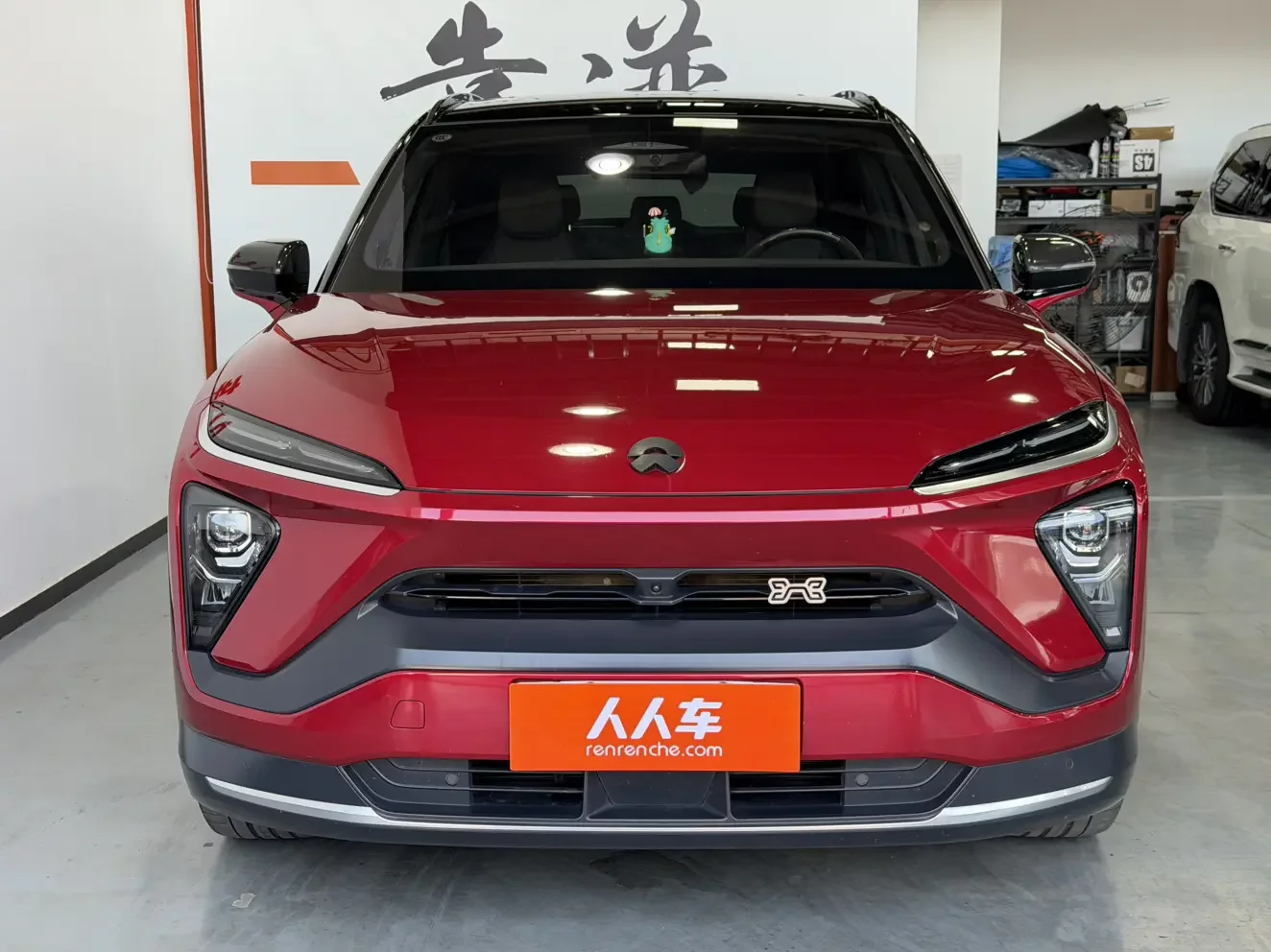 NIO ES6