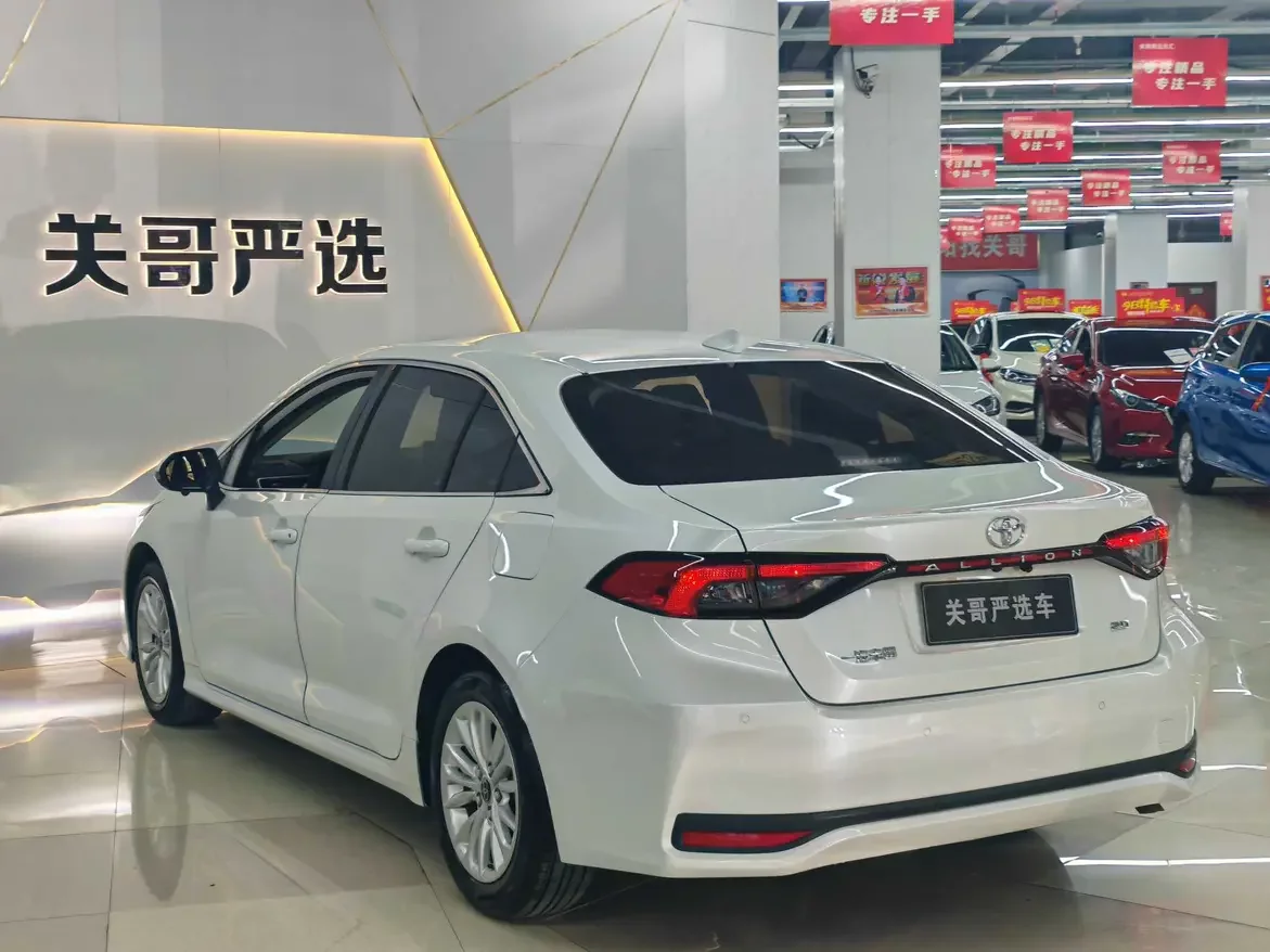 Toyota Asiatic lion