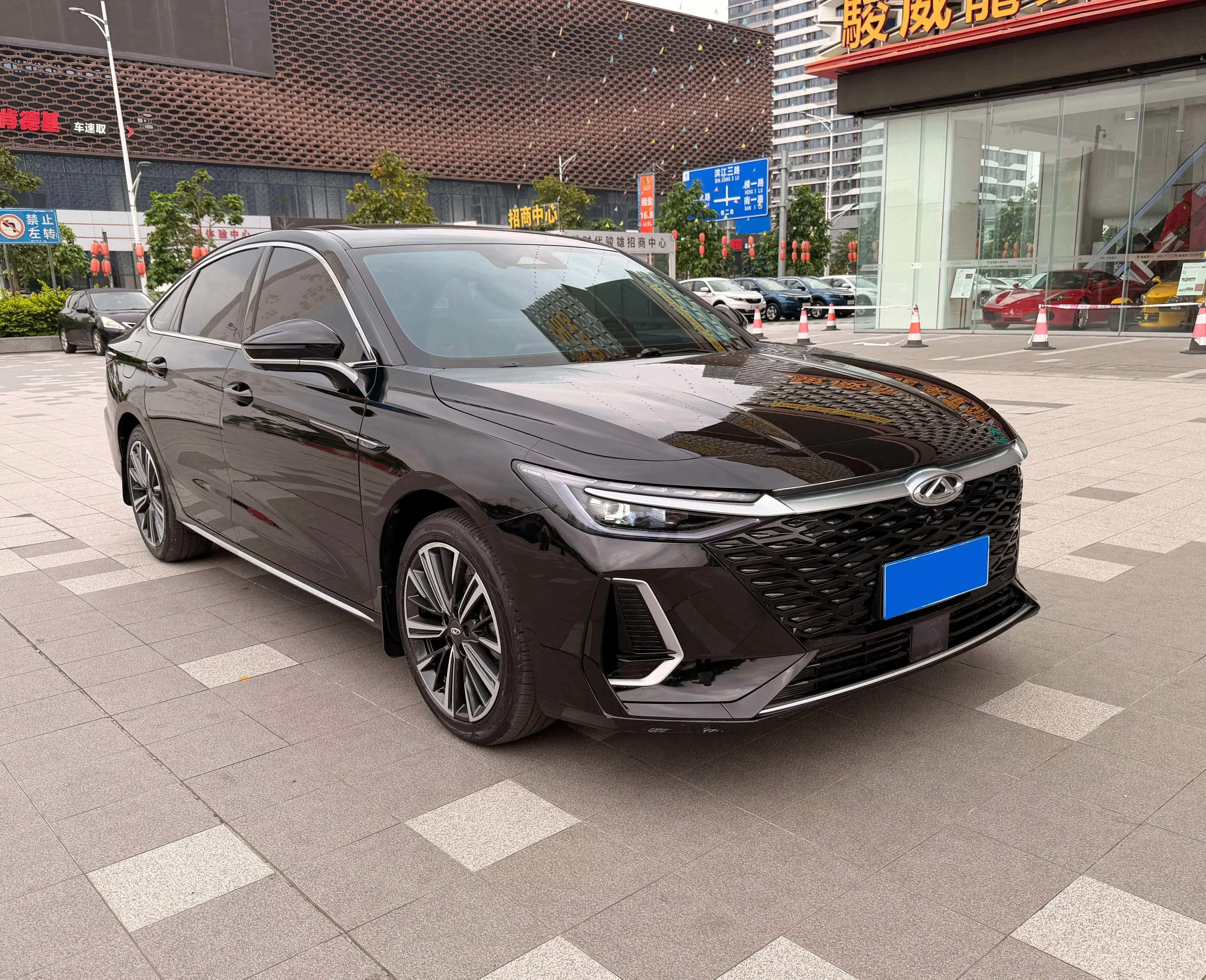 Chery Arrizo 8