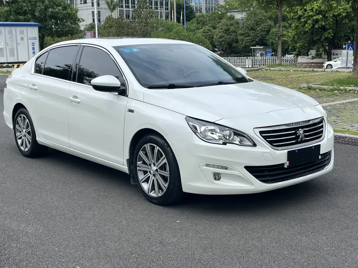 Peugeot 408