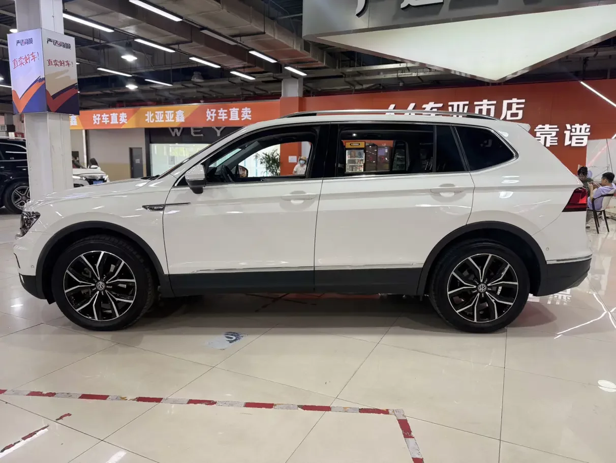 Volkswagen Tiguan L