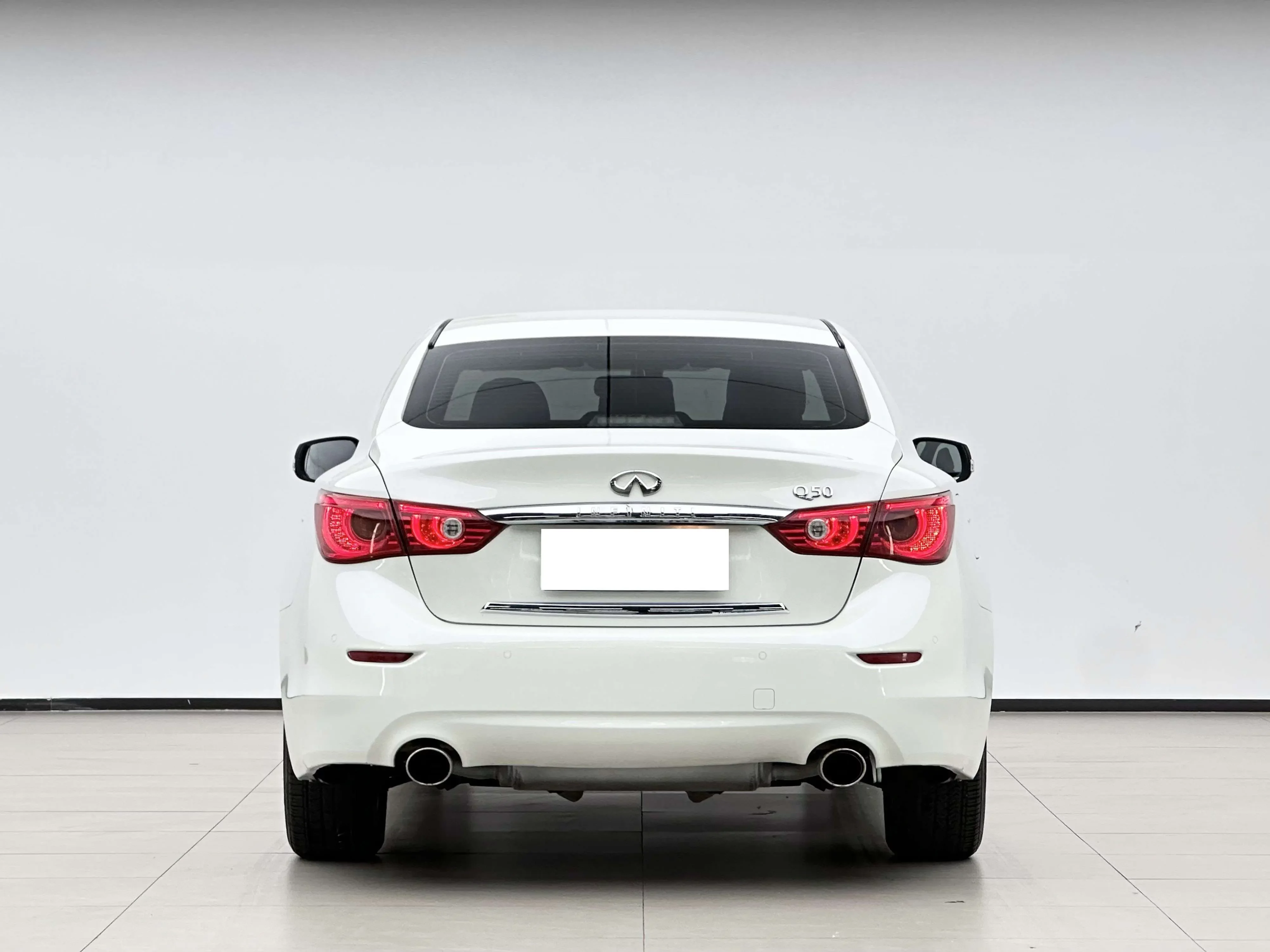 Infiniti Q50L