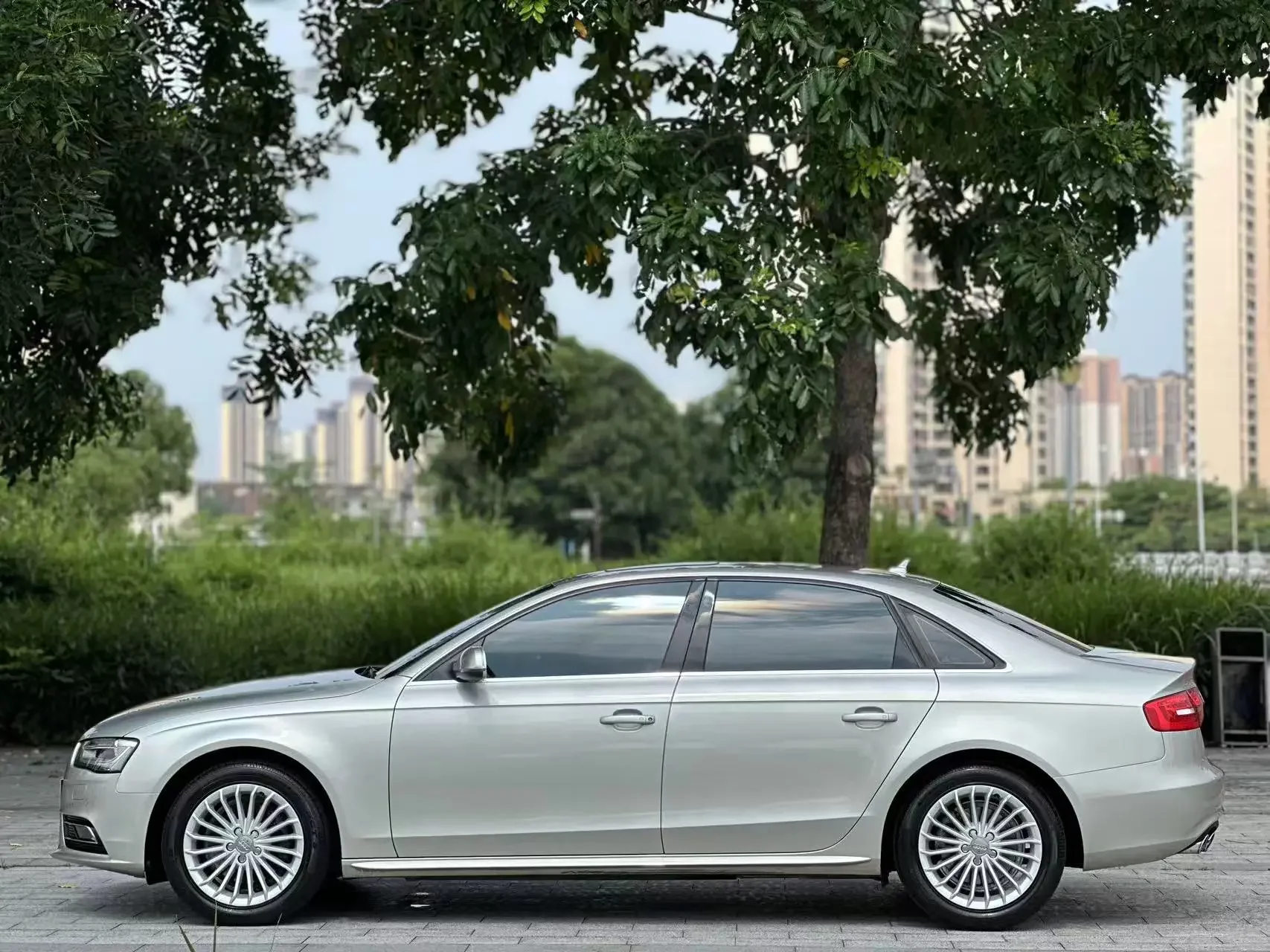 Audi A4L
