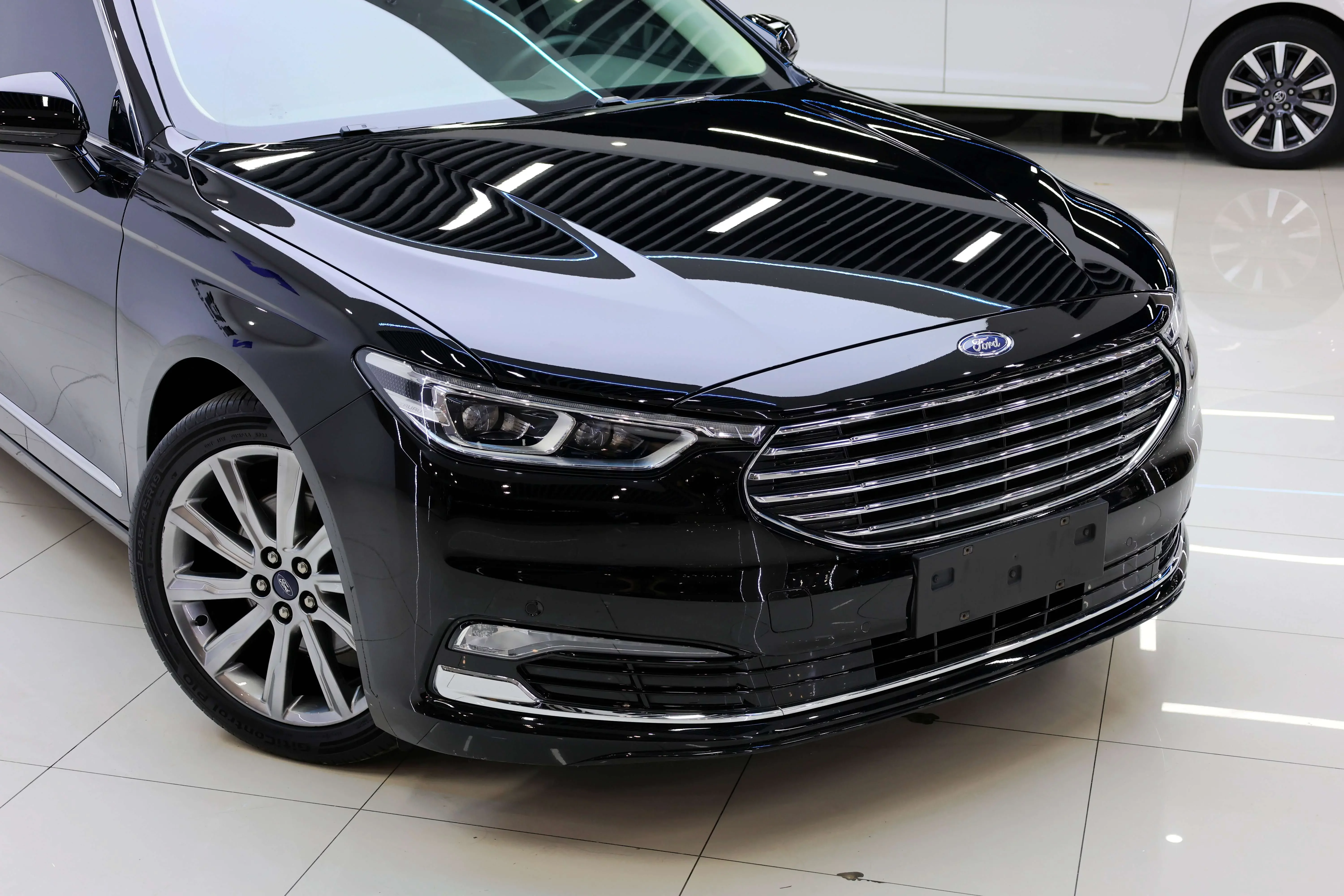 Ford Taurus