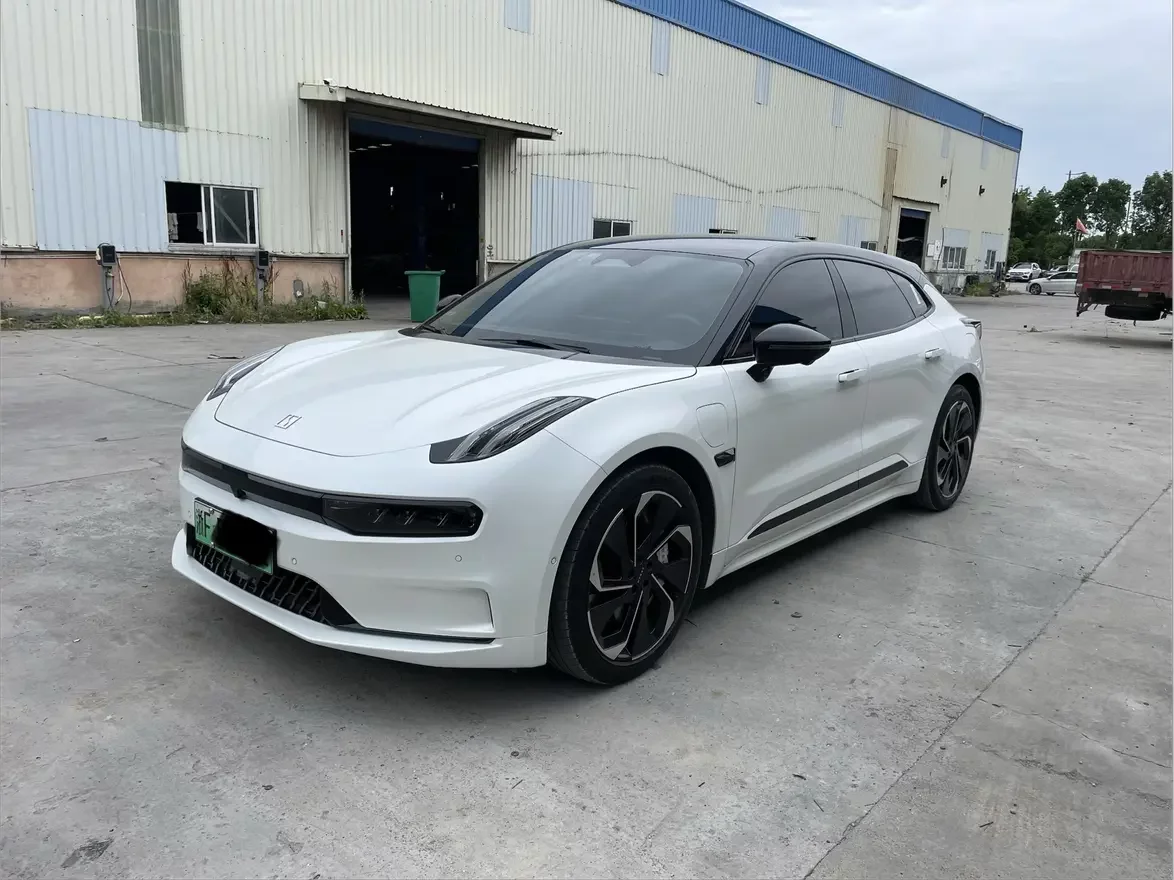 ZEEKR 001