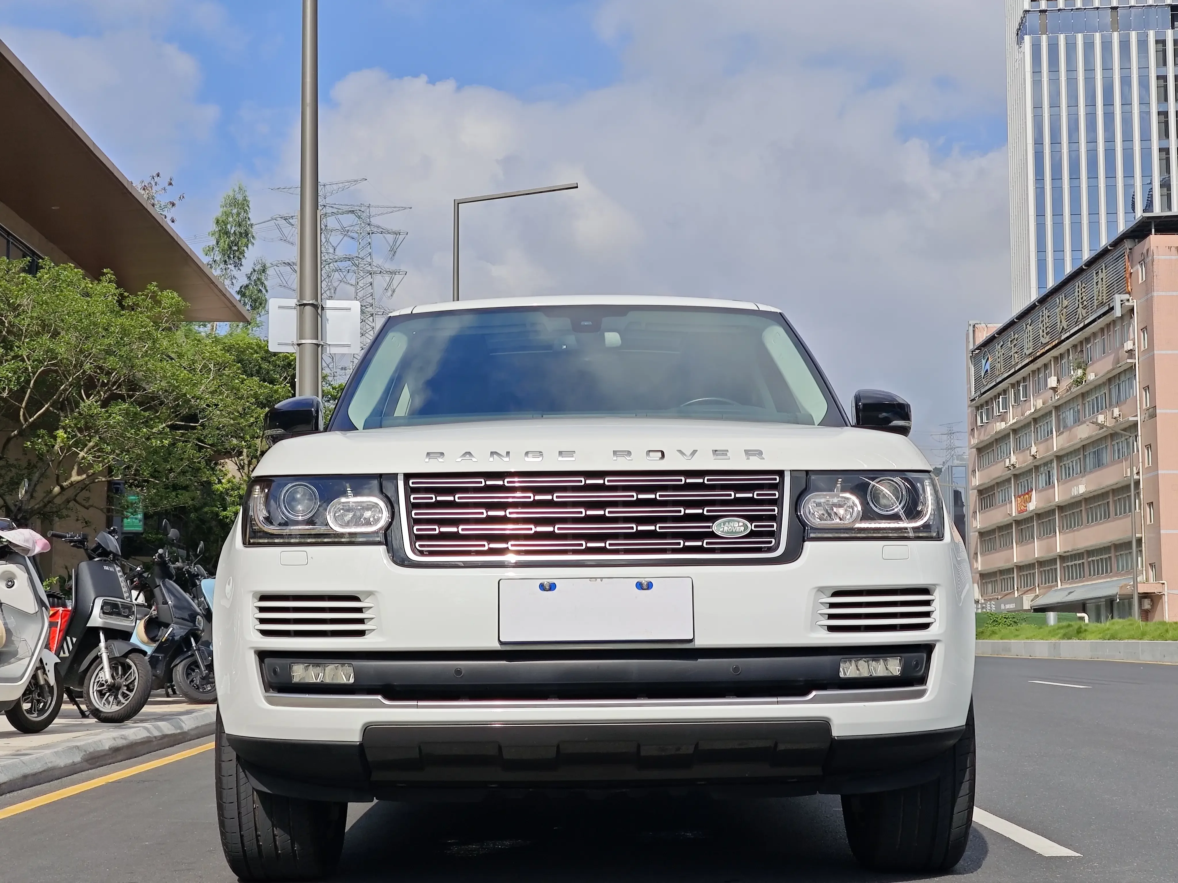Land Rover range rover