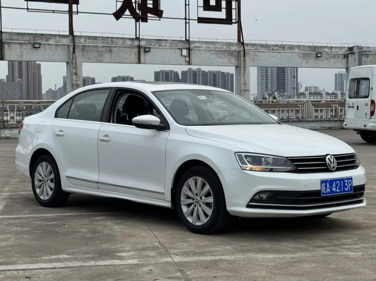 Volkswagen Sagitar