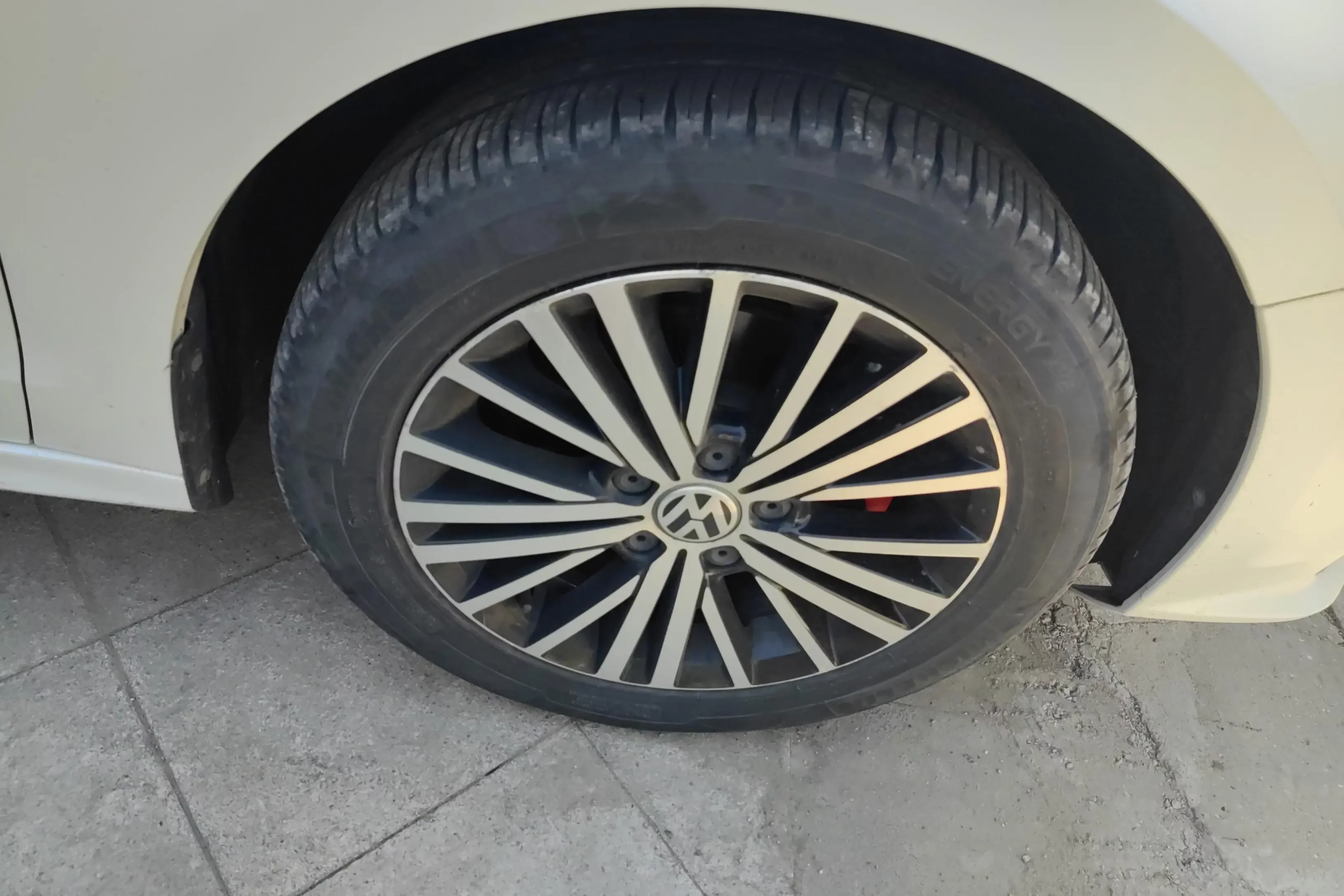 Volkswagen Sagitar