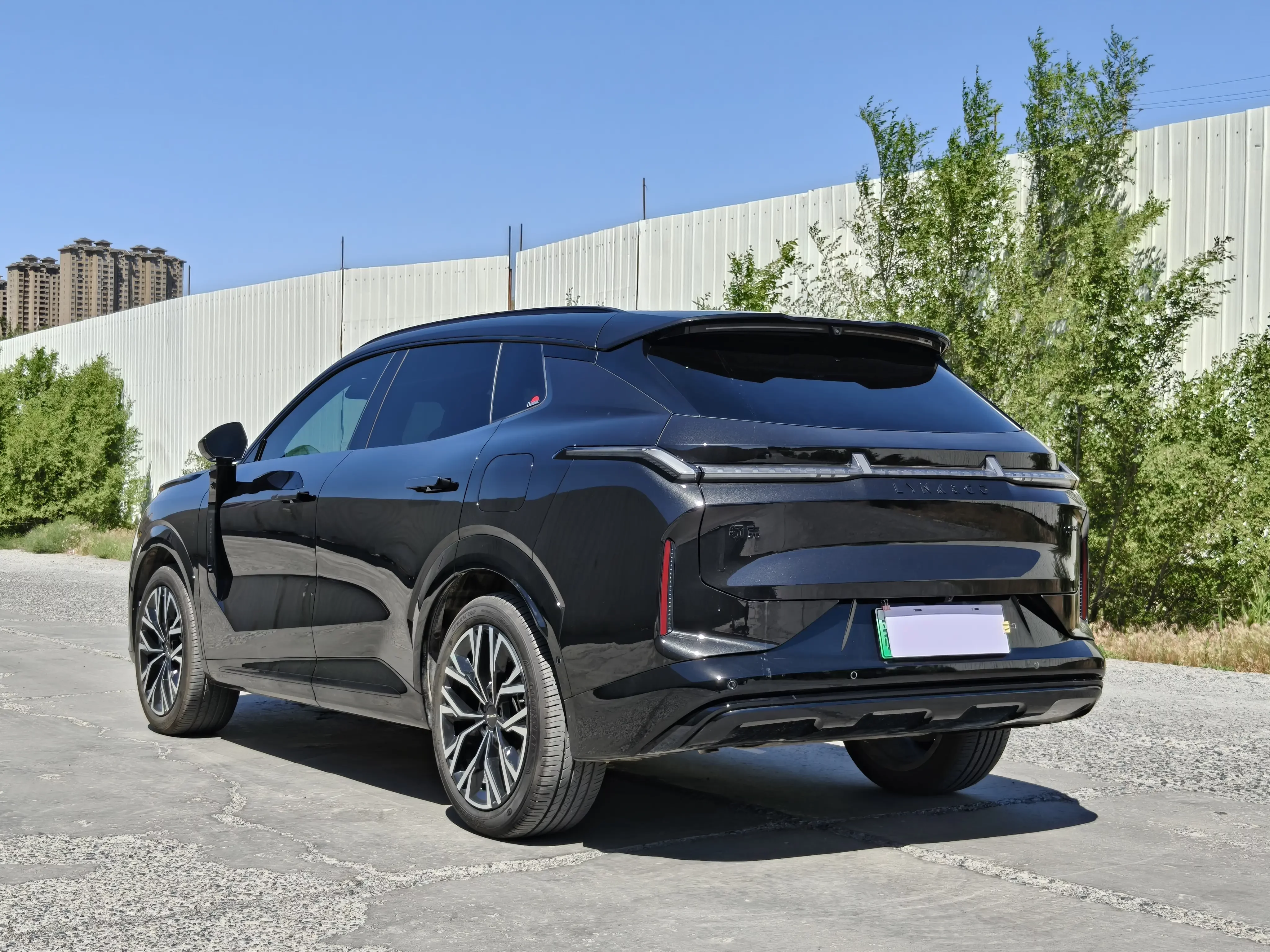 Lynk & Co 08 EM-P