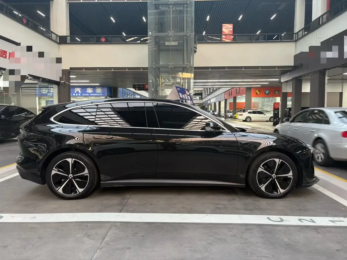 NIO ET5T