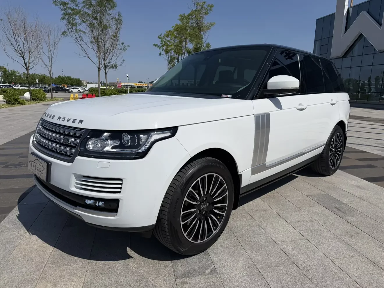 Land Rover range rover