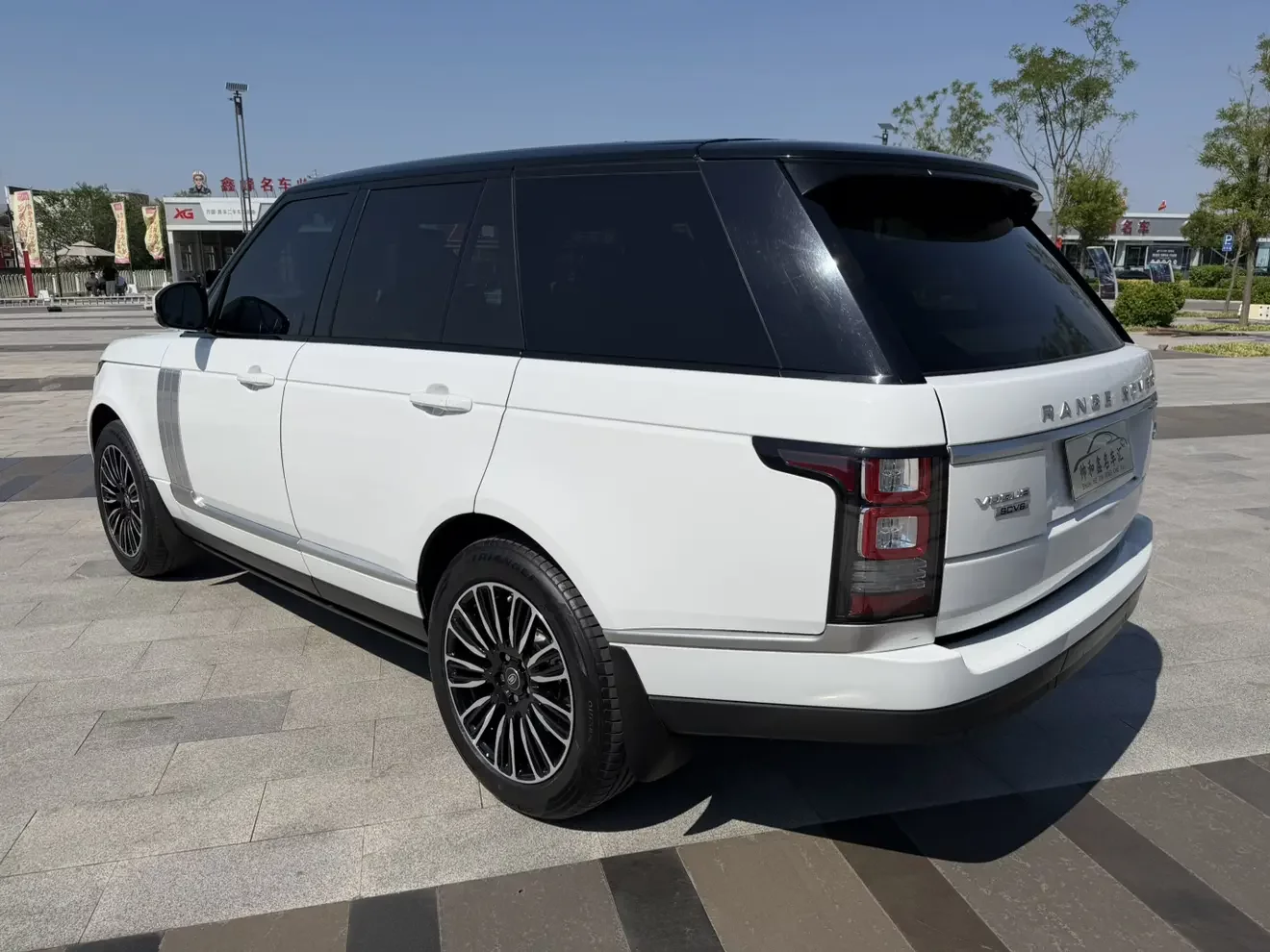 Land Rover range rover
