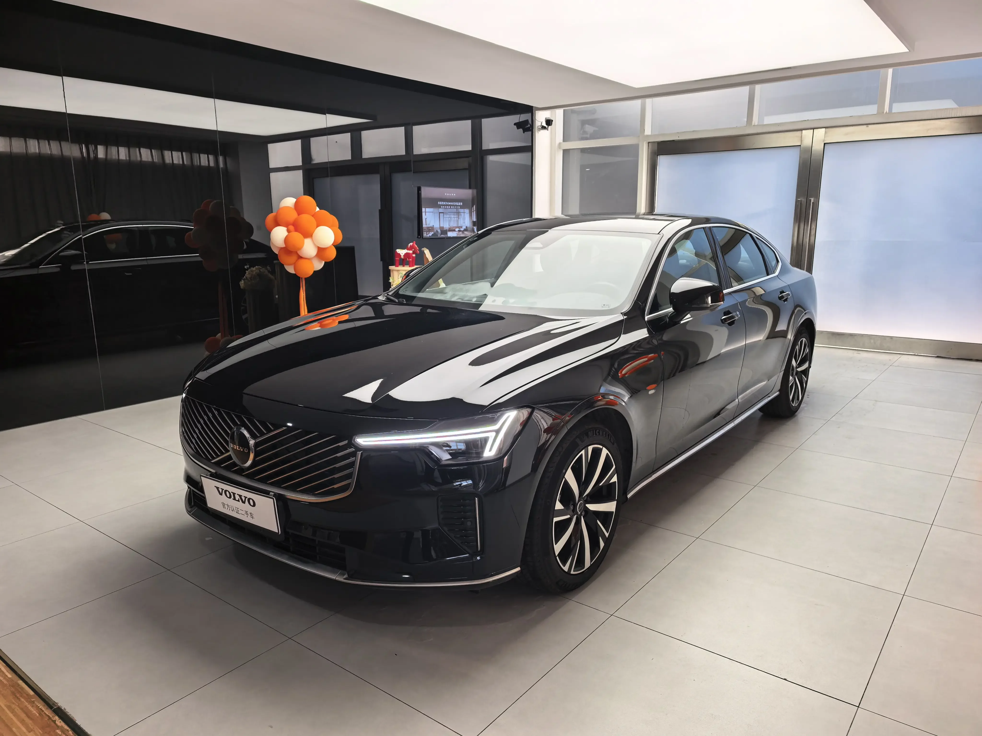 Volvo S90