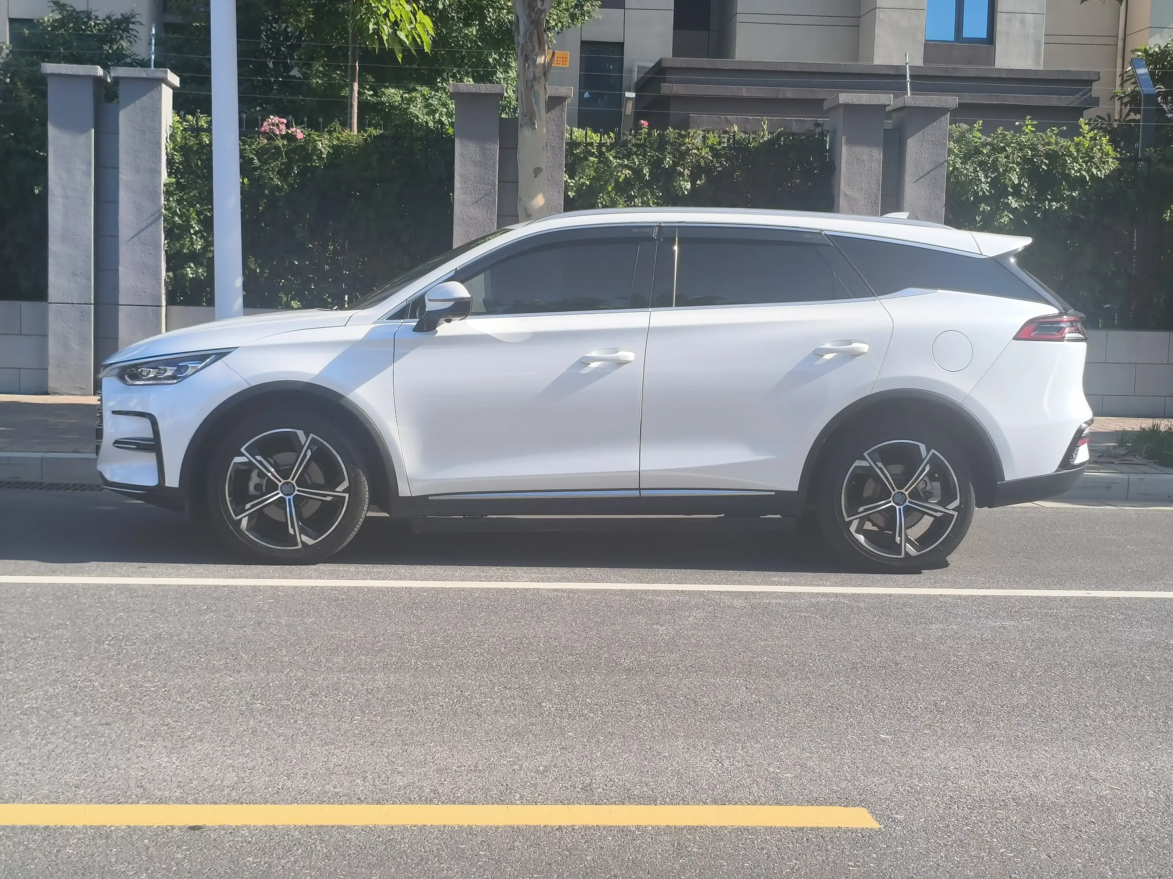 BYD Tang DM