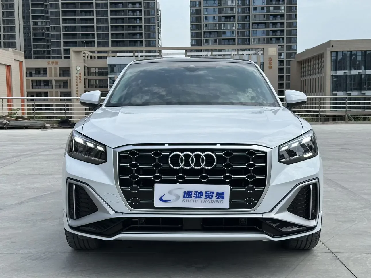 Audi Q2L