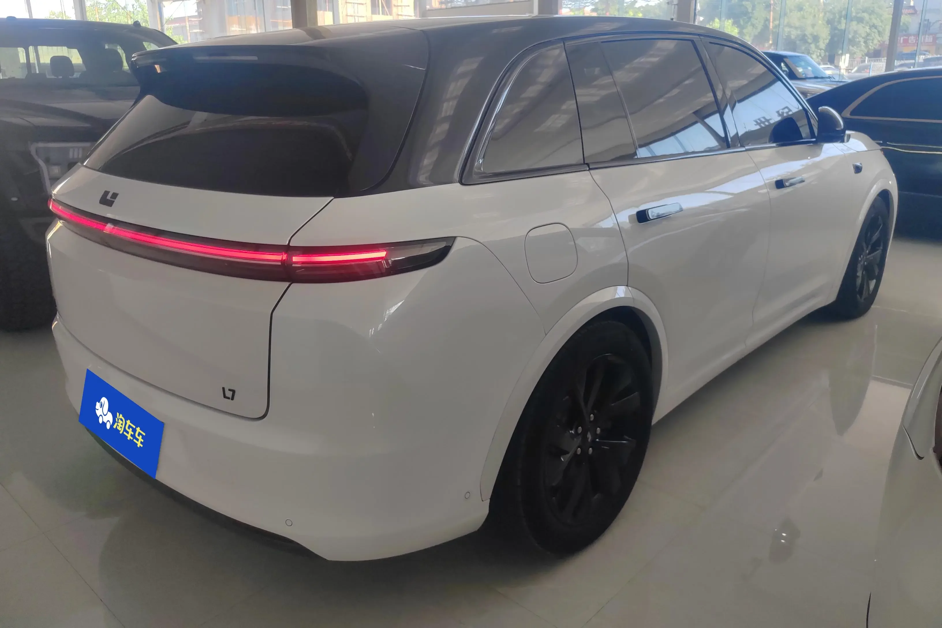 Li L7 (Ideal L7)  из Китая