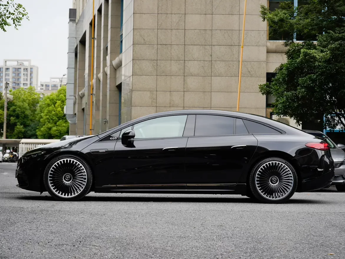 Mercedes-Benz EQS AMG