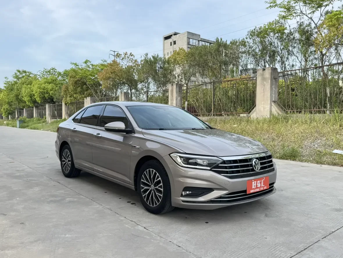 Volkswagen Sagitar