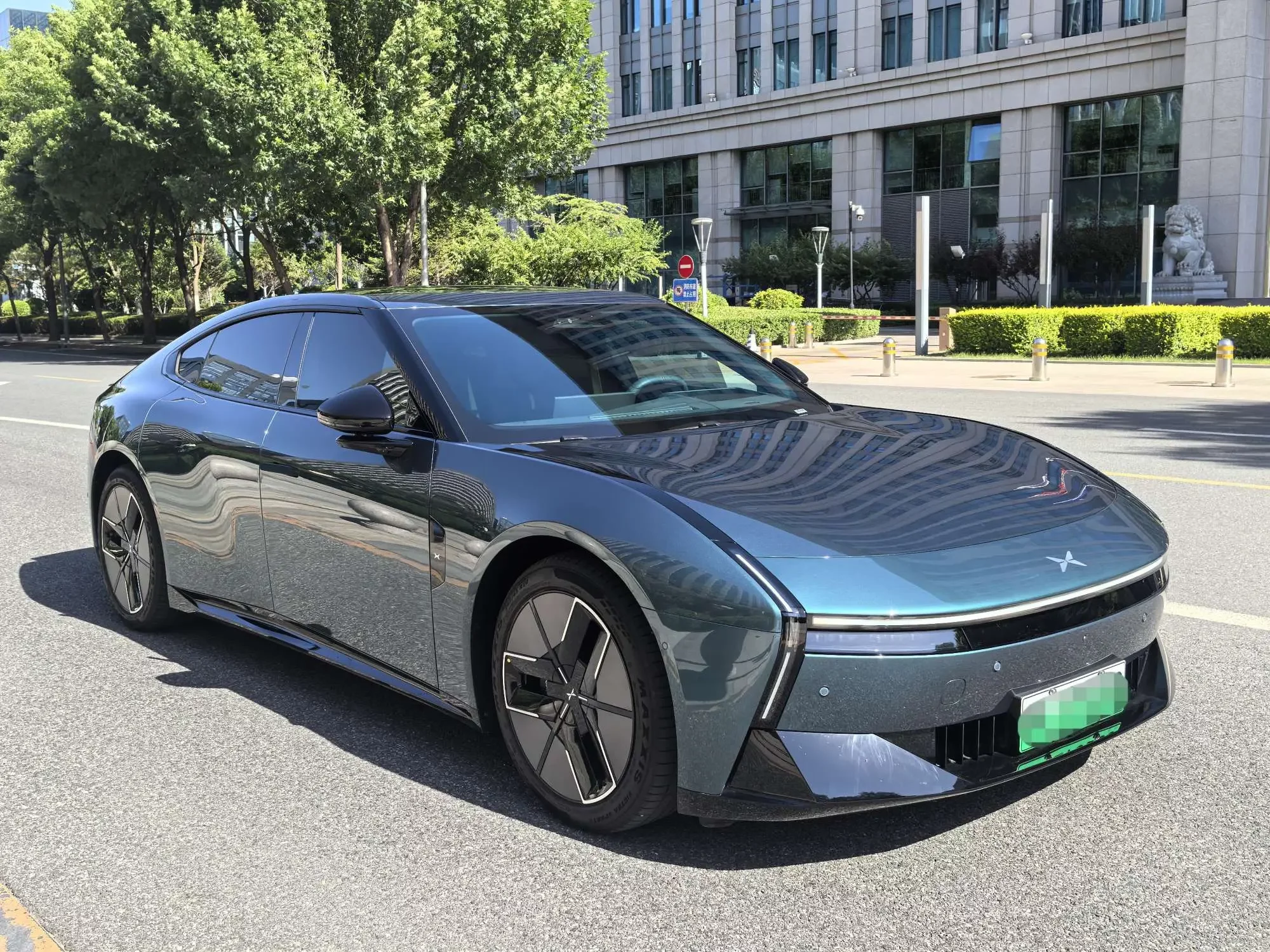 Xpeng P7