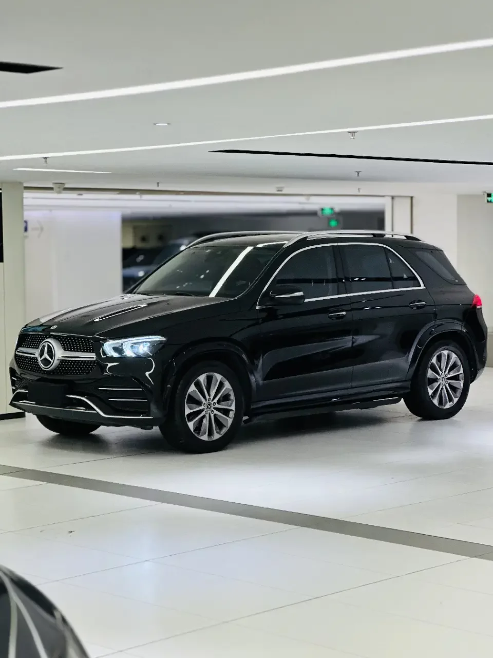 Mercedes-Benz GLE (Imported)