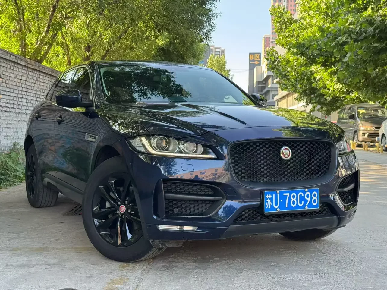 Jaguar F-PACE