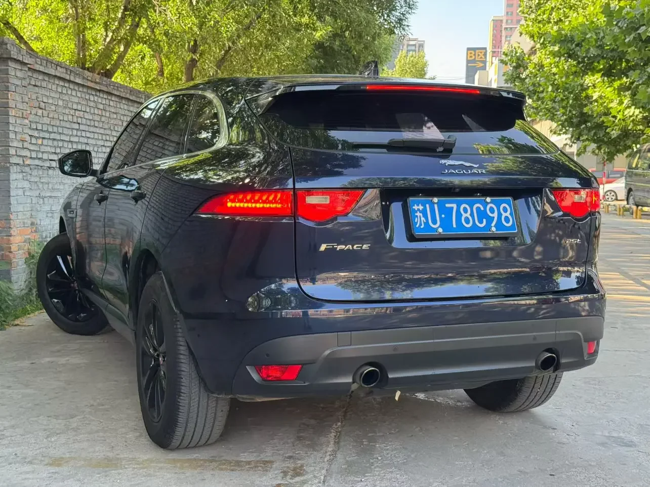 Jaguar F-PACE