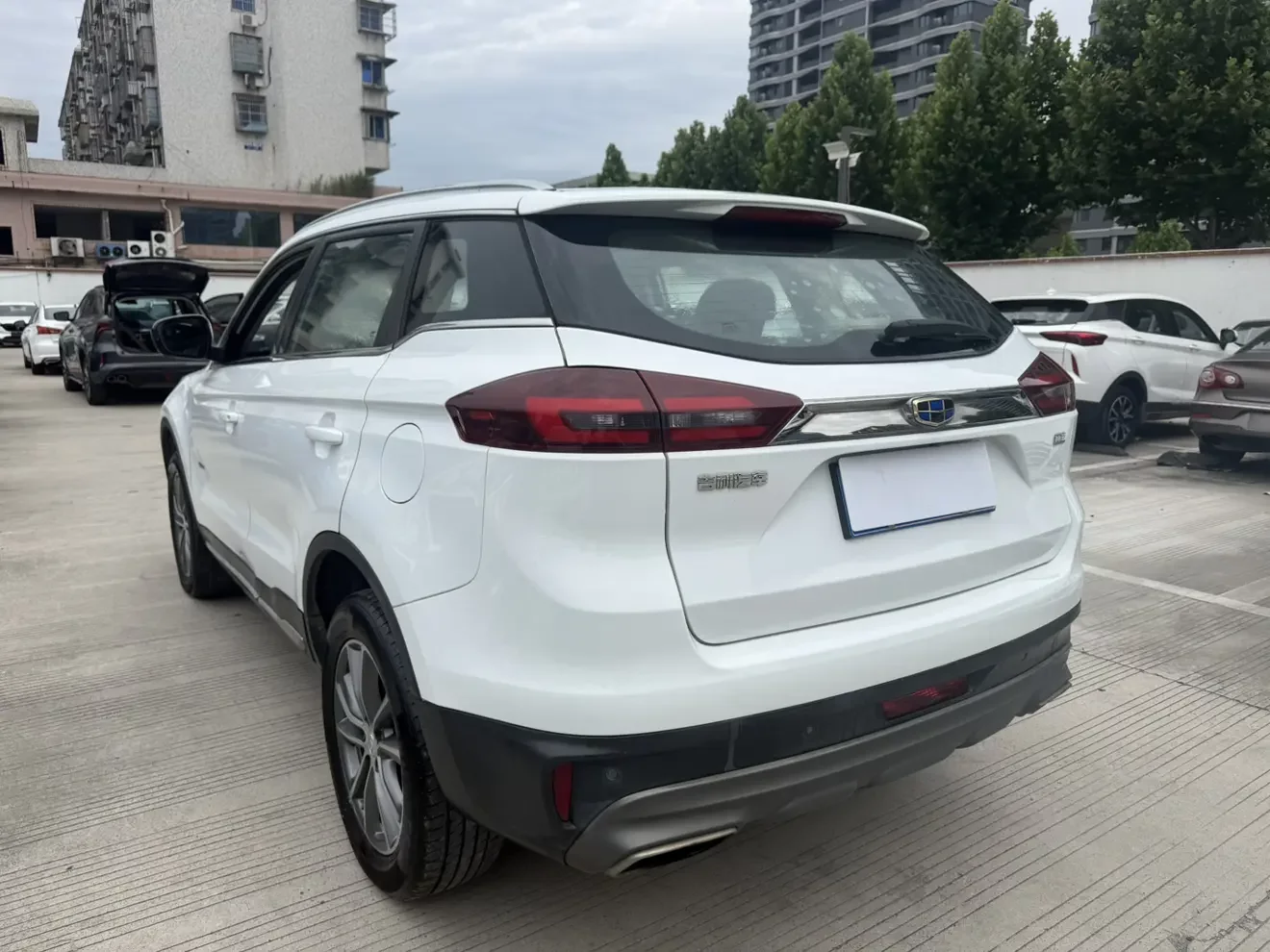 Geely Atlas