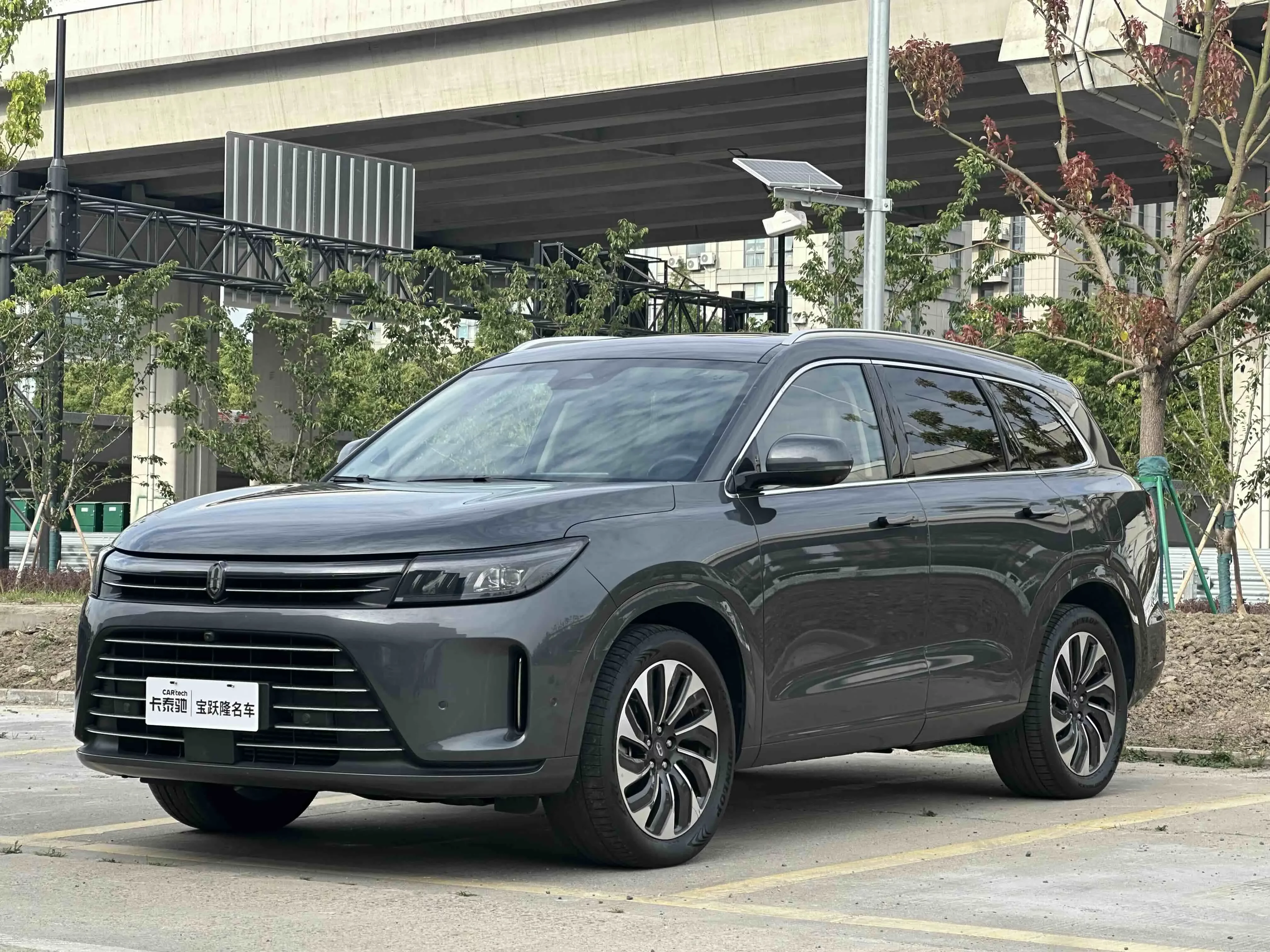 AITO M7 (Wenjie M7)  из Китая