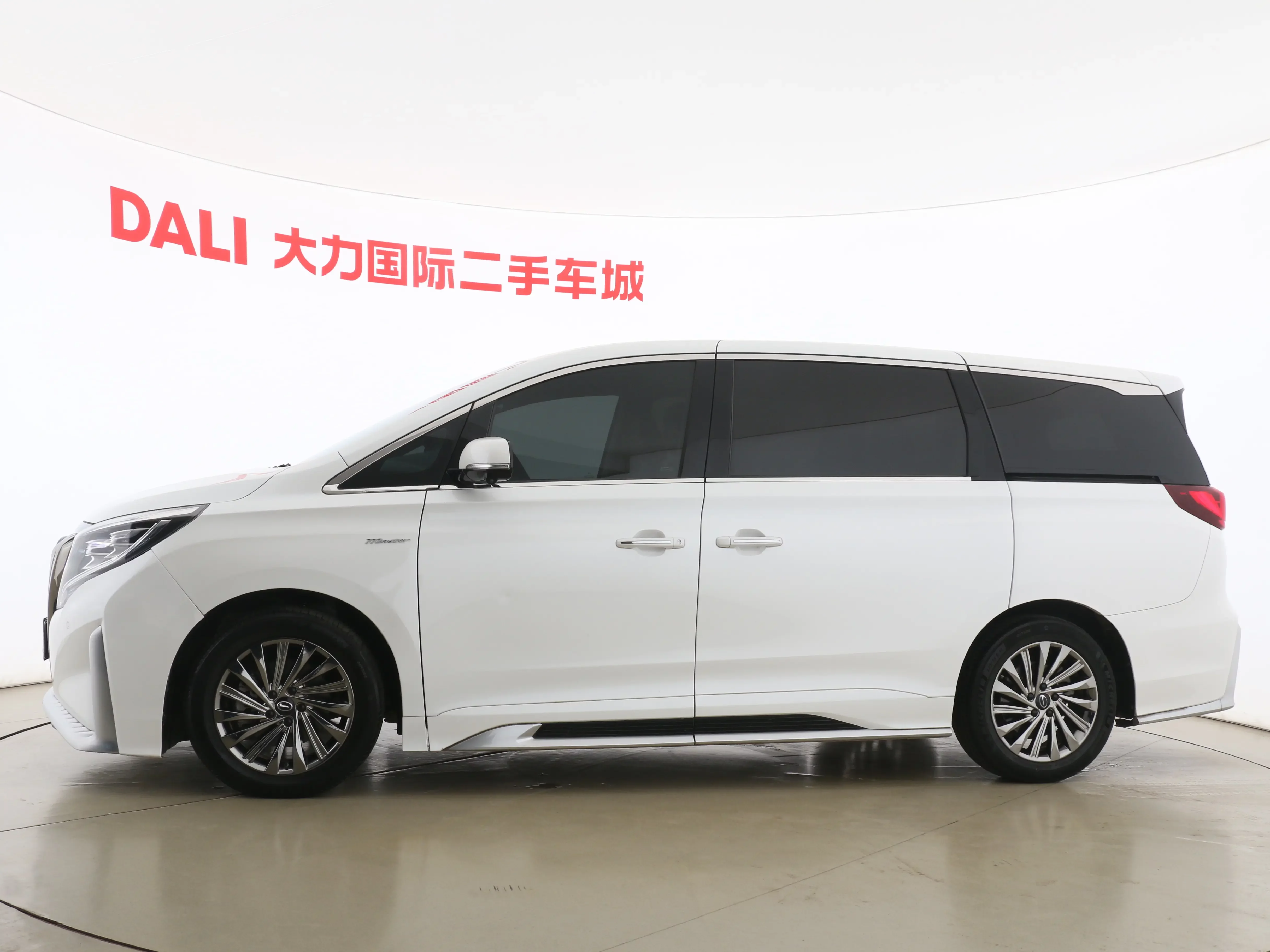 GAC Trumpchi M8