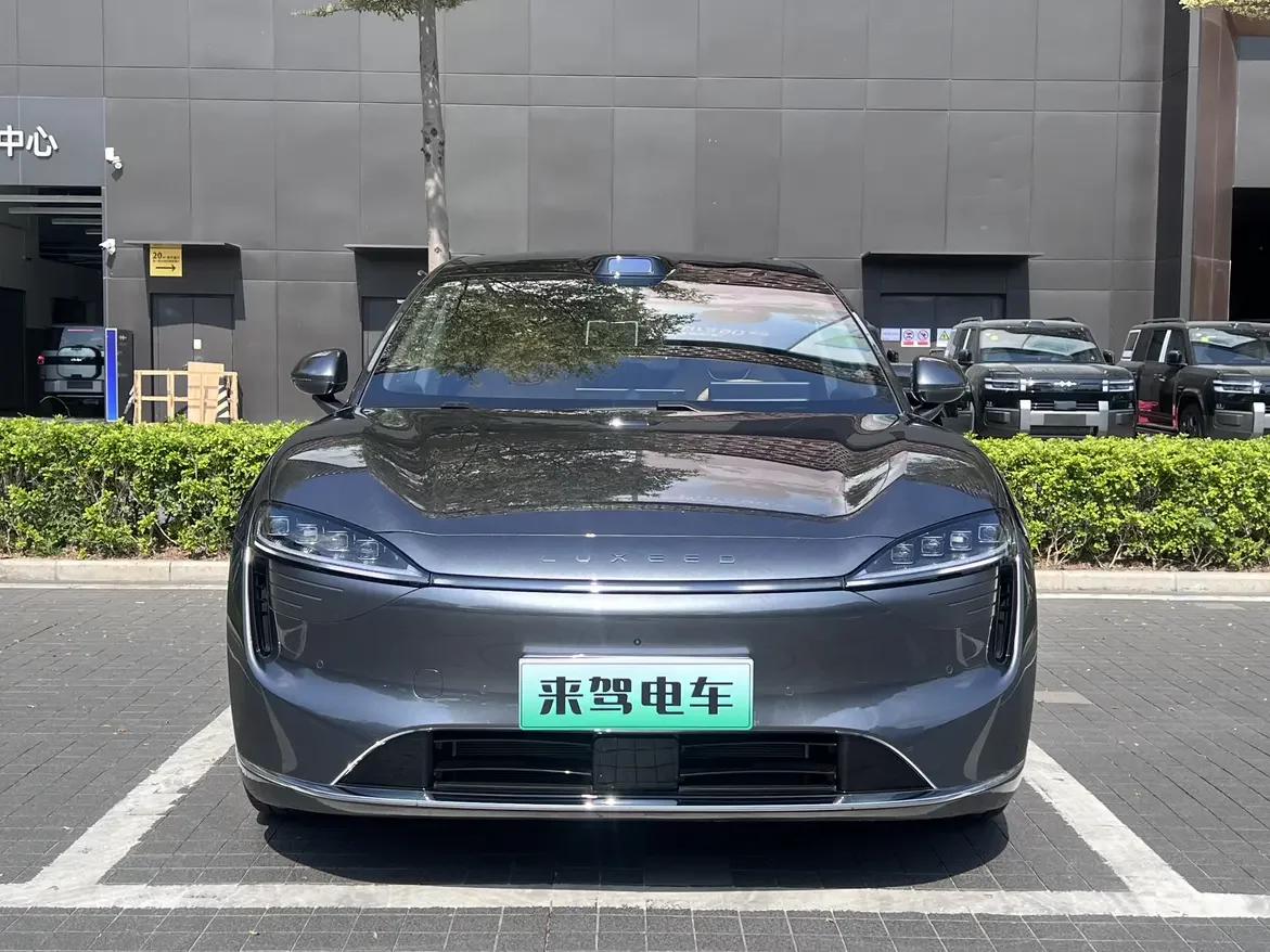 Luxeed Zhijie R7