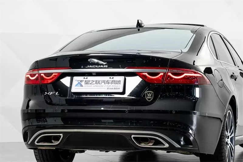 Jaguar XFL