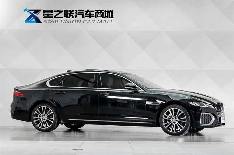 Jaguar XFL