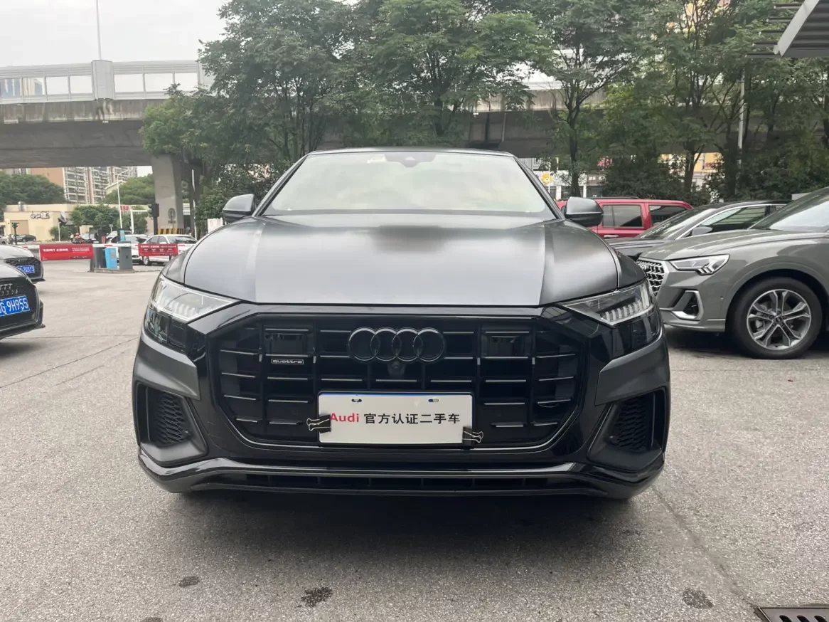 Audi Q8