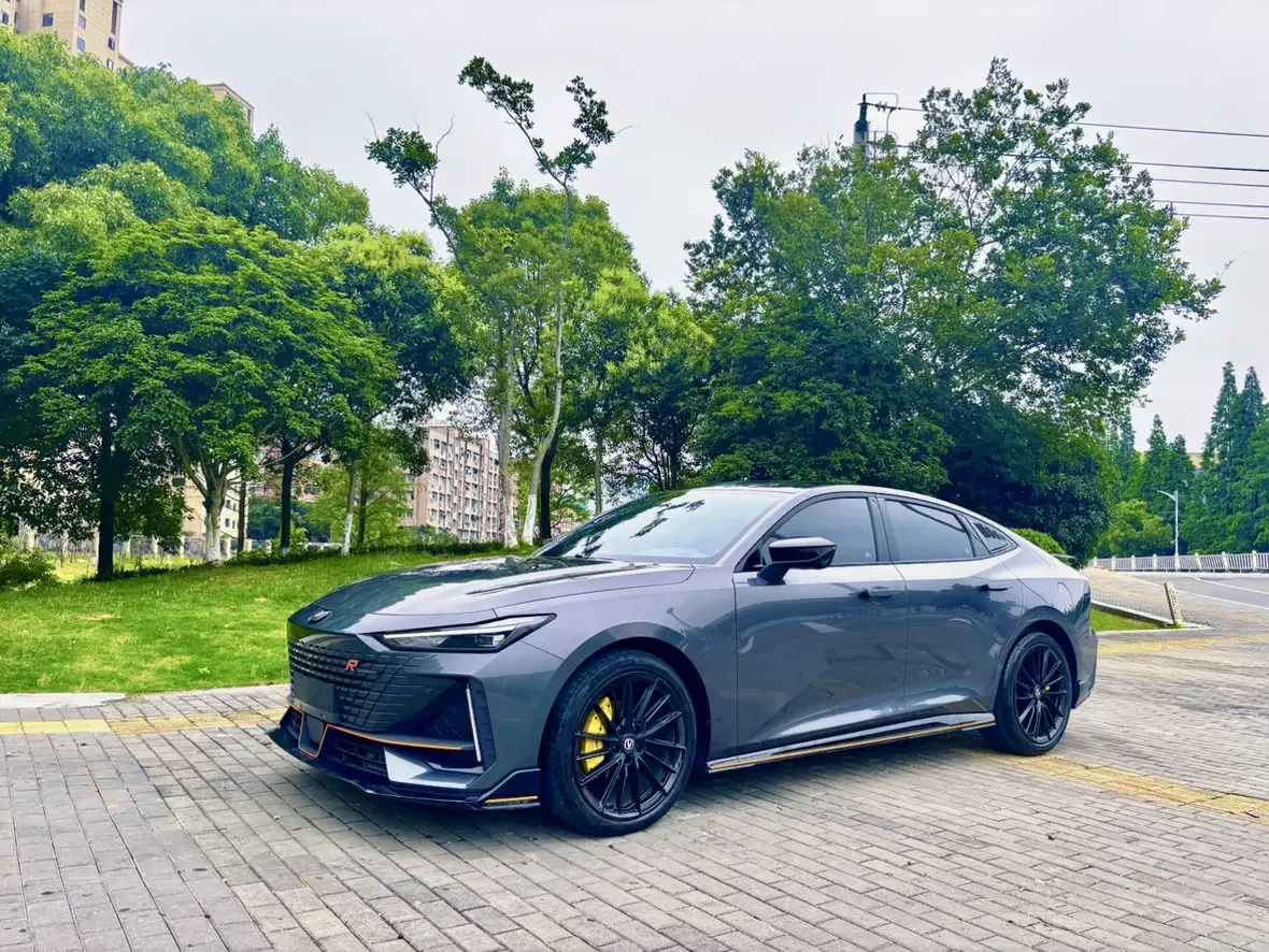 Changan UNI-V