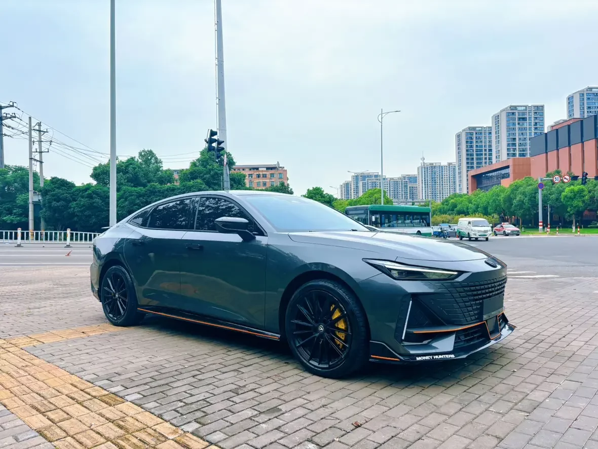 Changan UNI-V