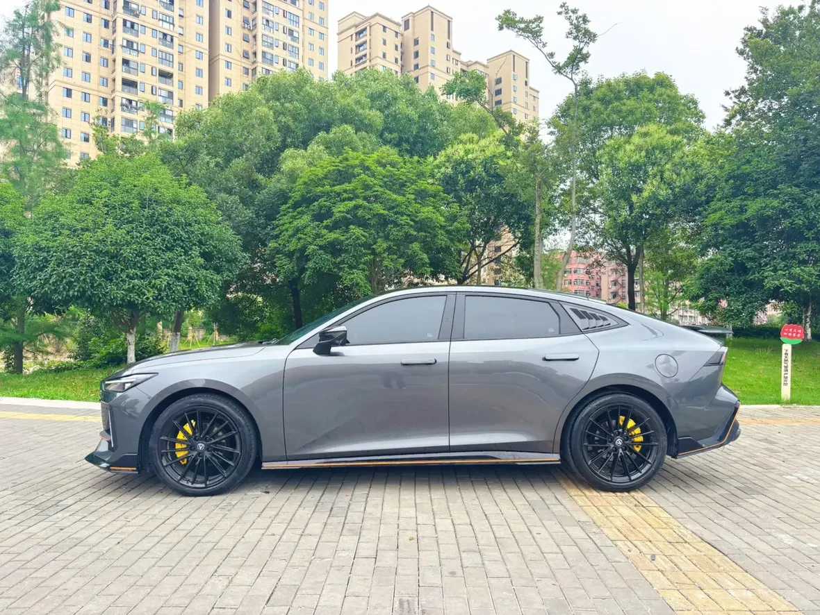 Changan UNI-V