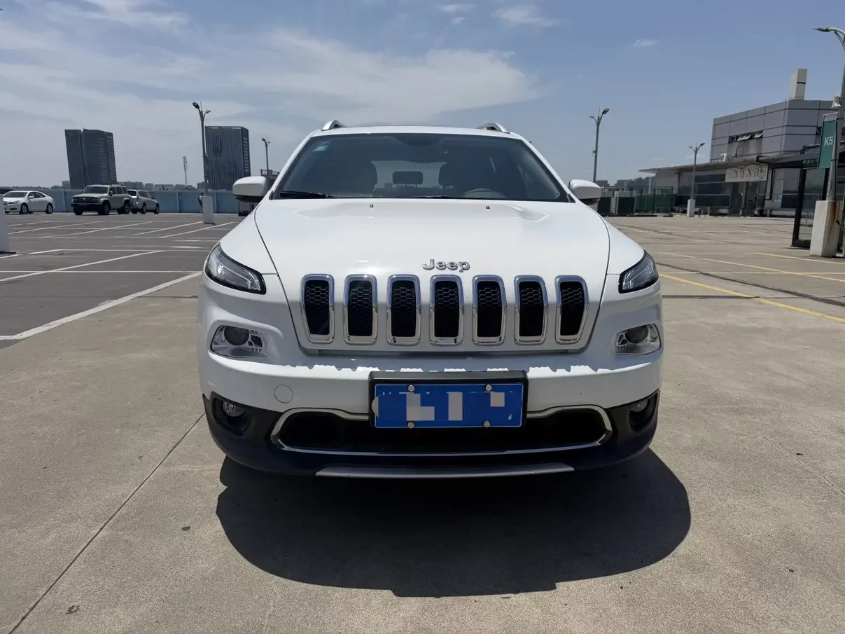 Jeep Cherokee  из Китая